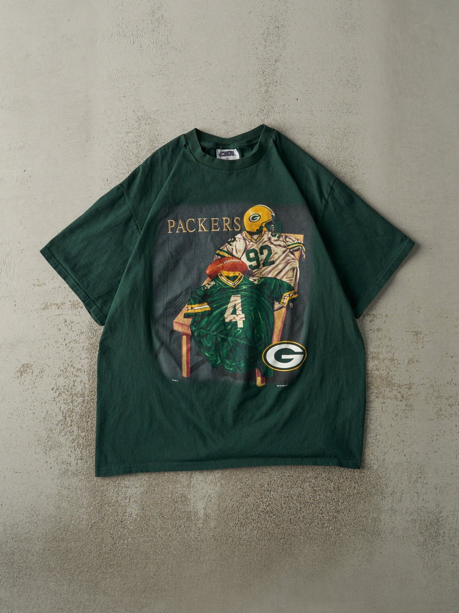 Vintage 98' Green Embroidered Green Bay Packers Tee (L)
