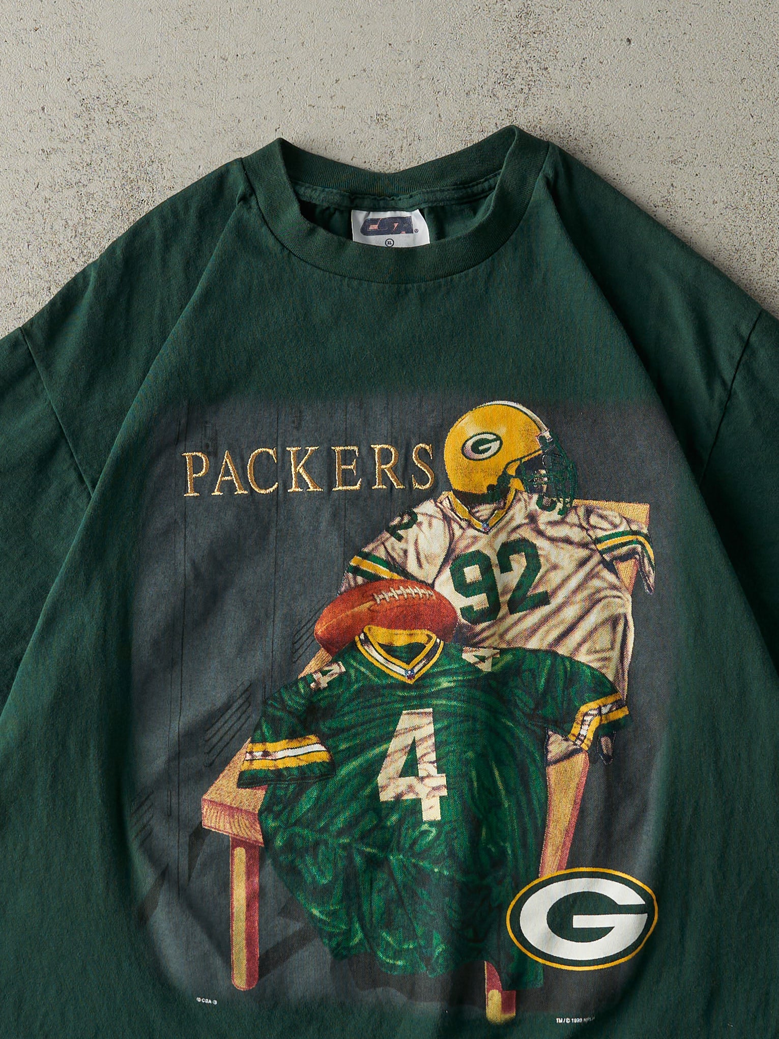 Vintage 98' Green Embroidered Green Bay Packers Tee (L)