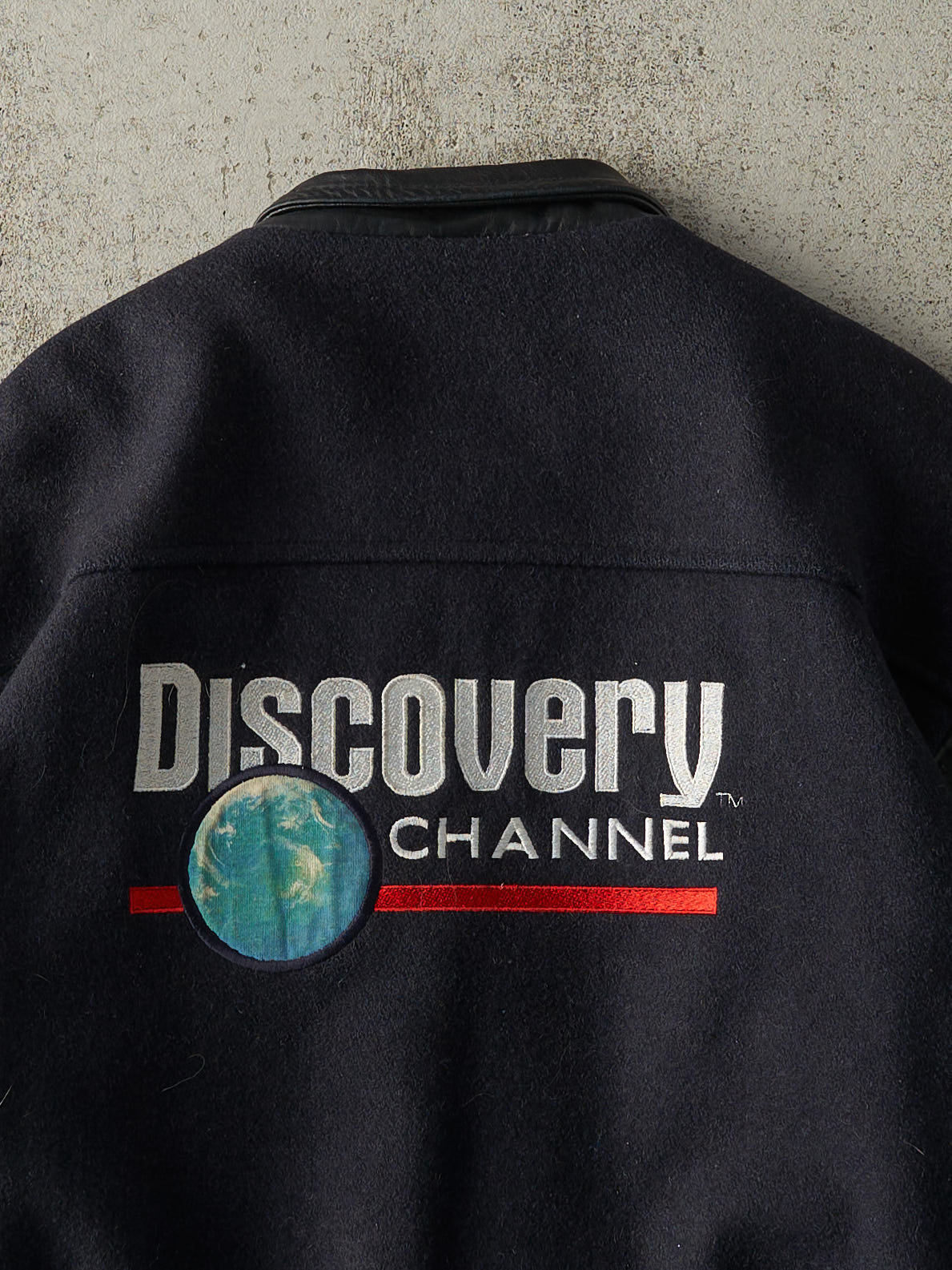 Vintage 90s Navy Blue & Black Discovery Channel Varsity Jacket (M)