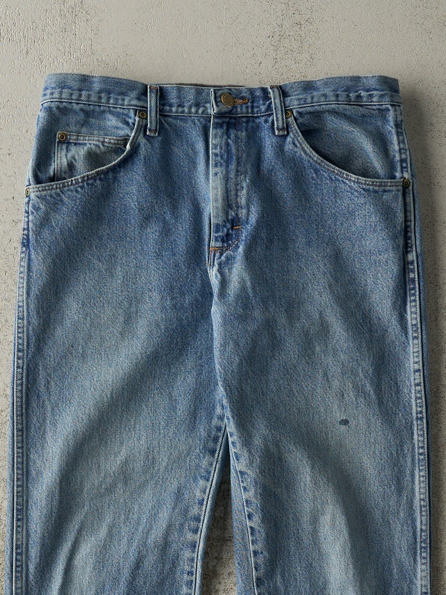 Vintage 90s Mid Wash Wrangler Jeans (33x29.5)