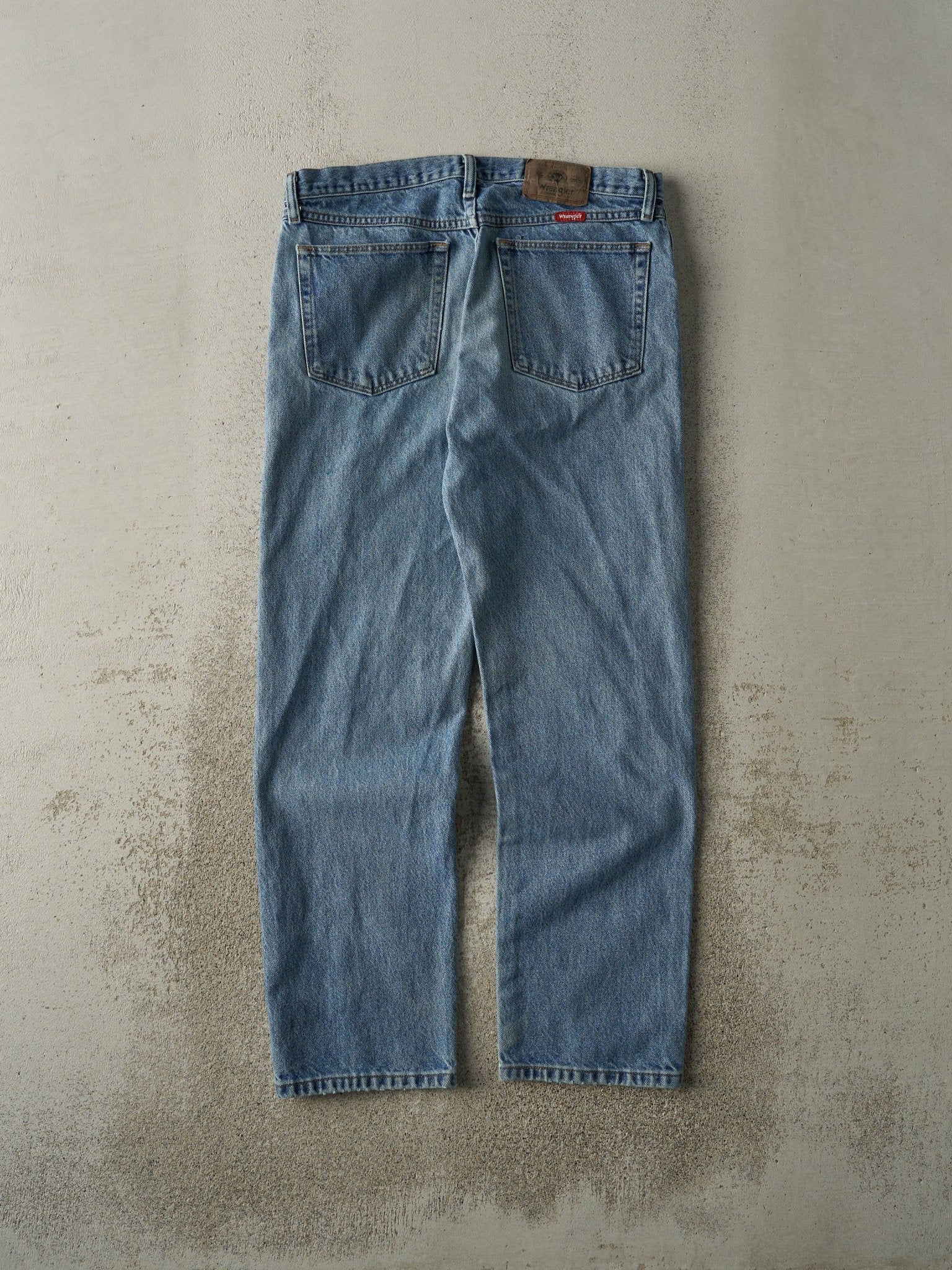 Vintage 90s Mid Wash Wrangler Jeans (33x29)