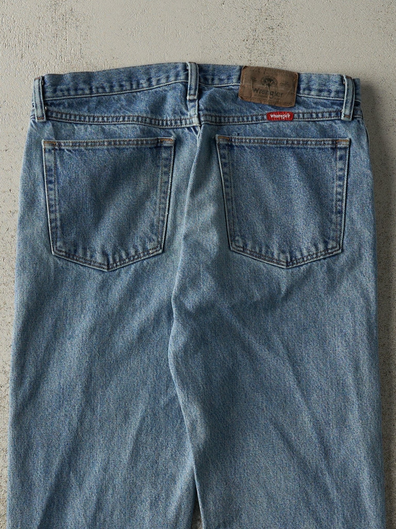 Vintage 90s Mid Wash Wrangler Jeans (33x29)