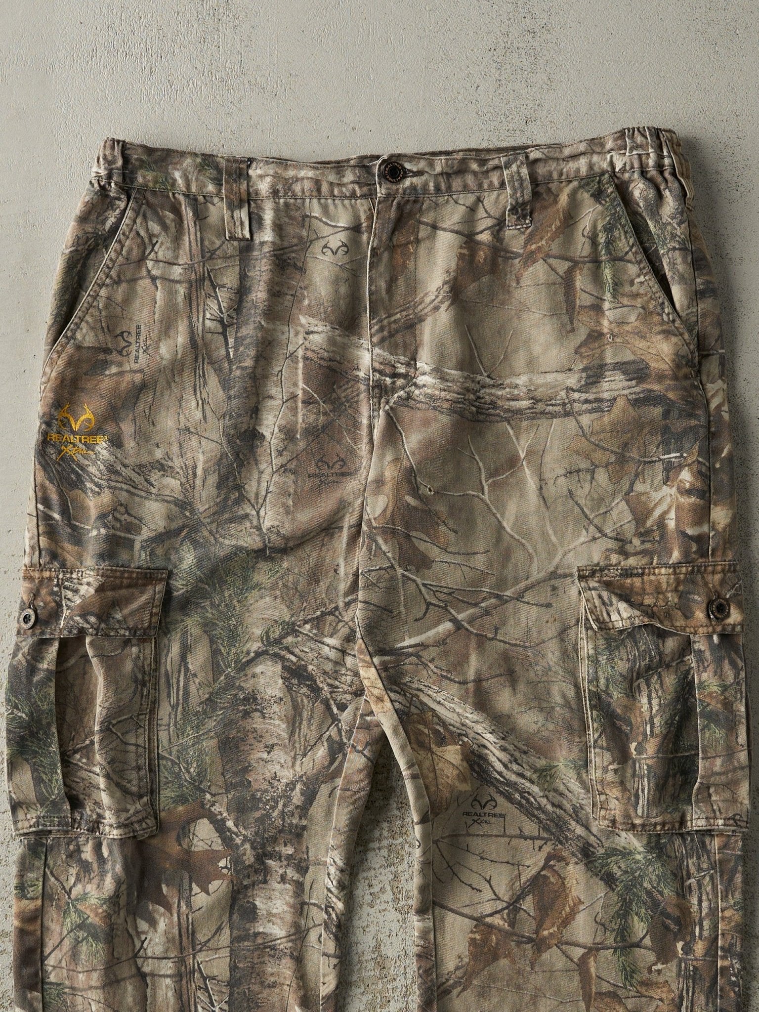 Vintage Y2K Camo Realtree Cargo Pants (39x30)