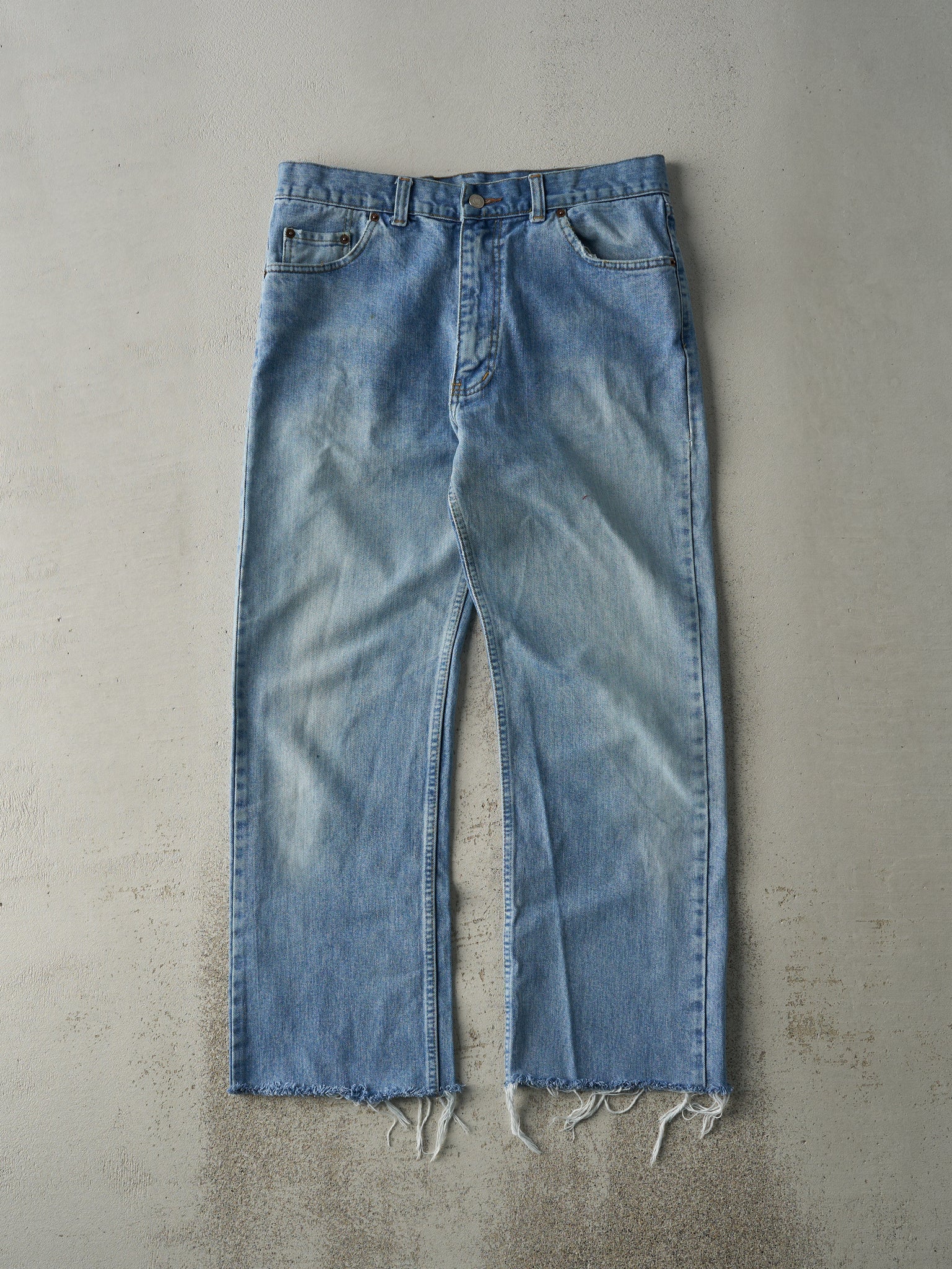 Vintage 90s Light Wash Levi's 501 Jeans (33.5x28.5)