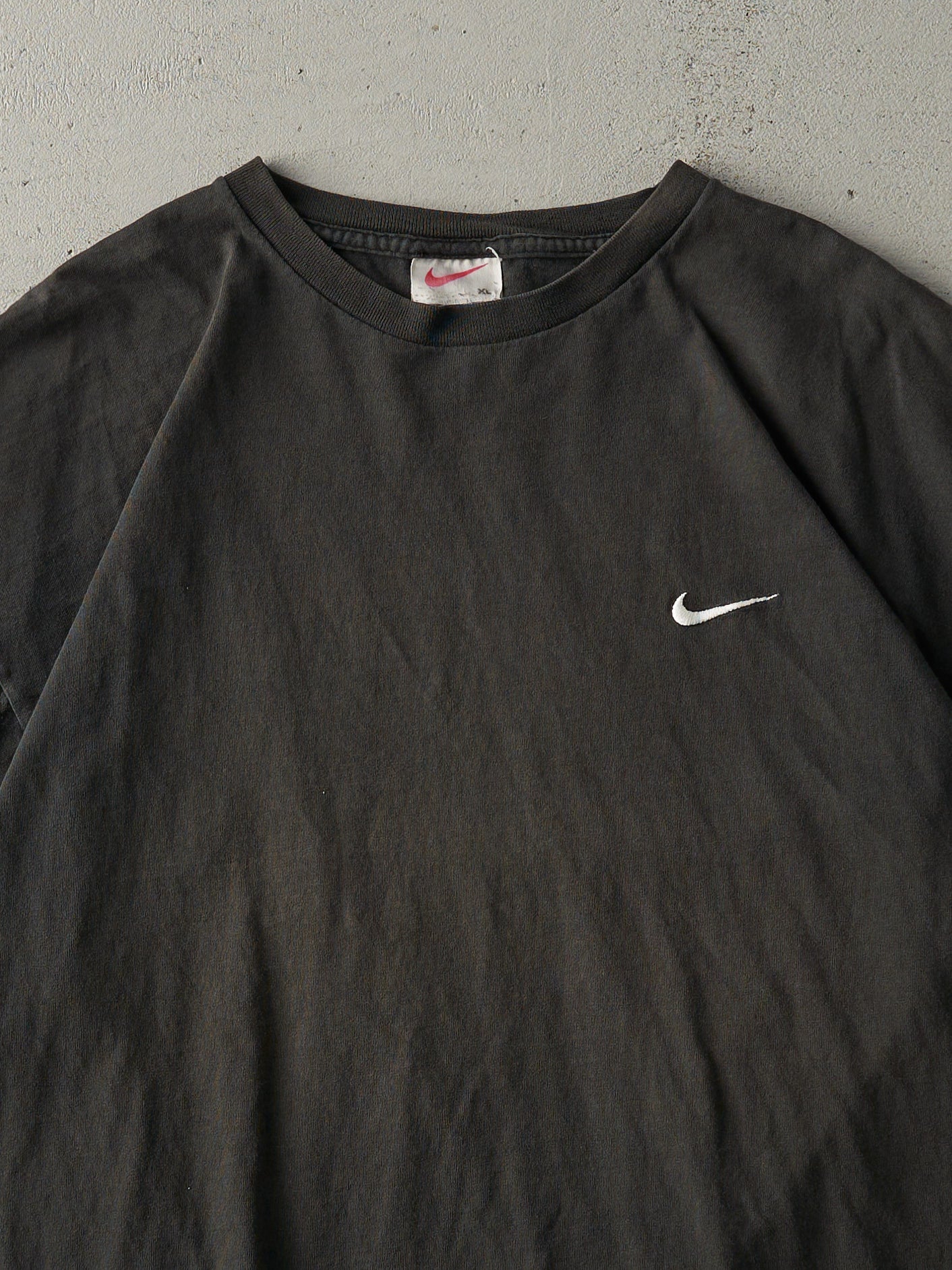 Vintage 90s Faded Black Embroidered Nike Swoosh Tee (L)