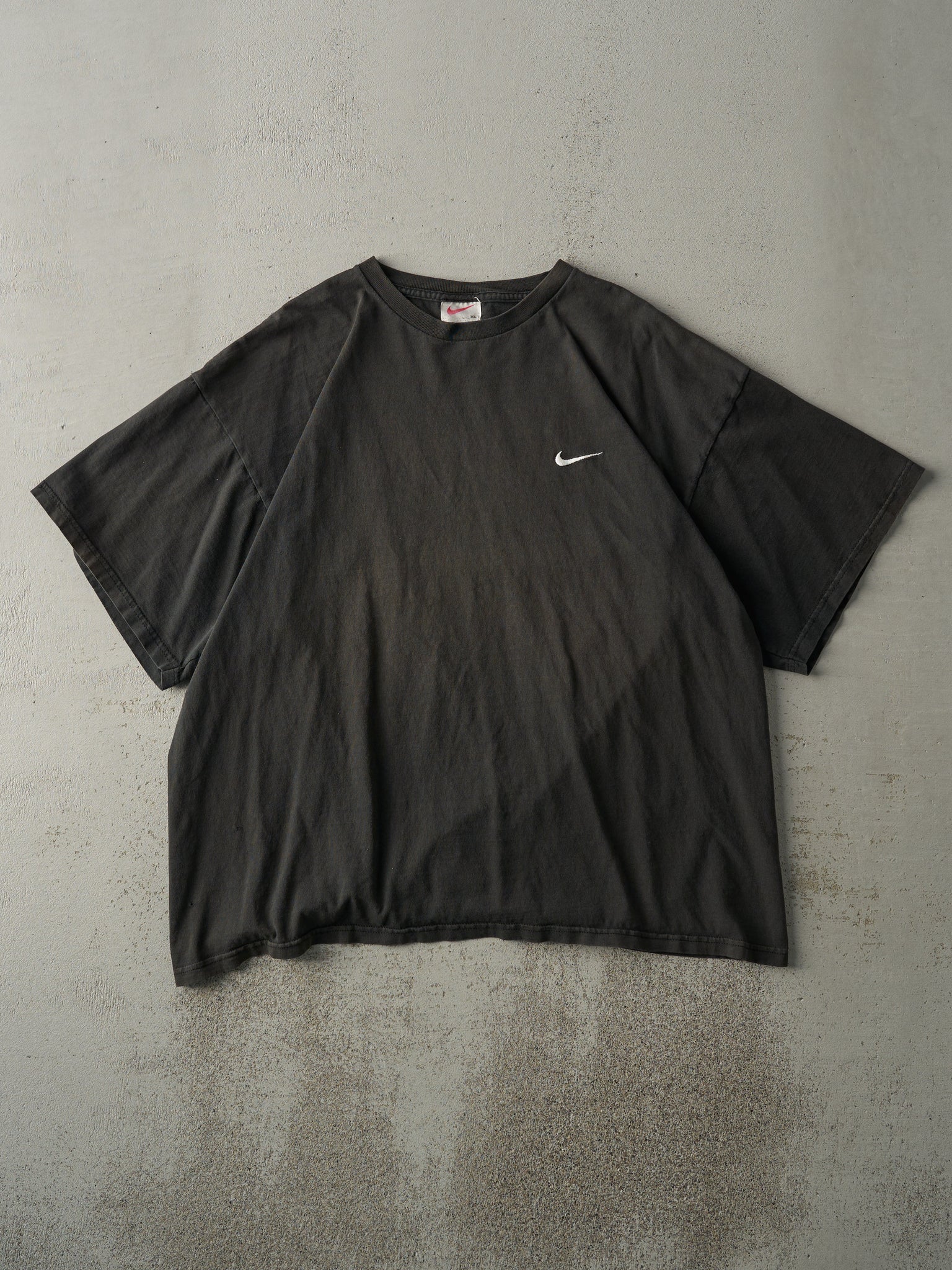 Vintage 90s Faded Black Embroidered Nike Swoosh Tee (L)