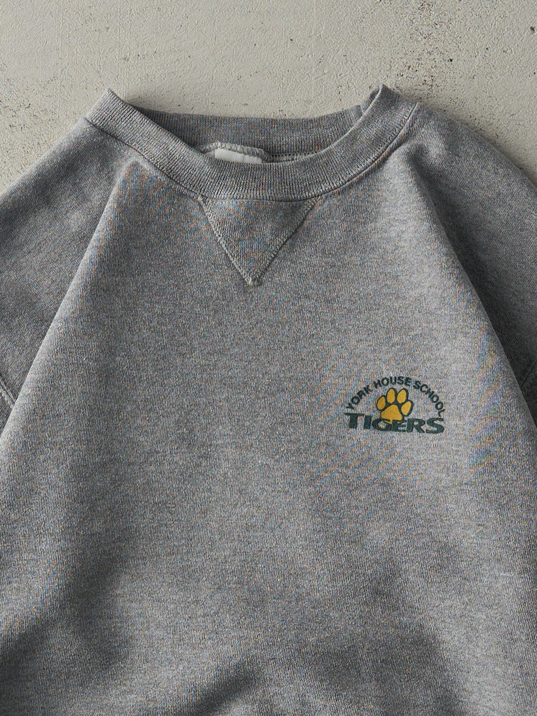 Vintage Y2K Grey York Tigers Russell Athletic Crewneck (S)