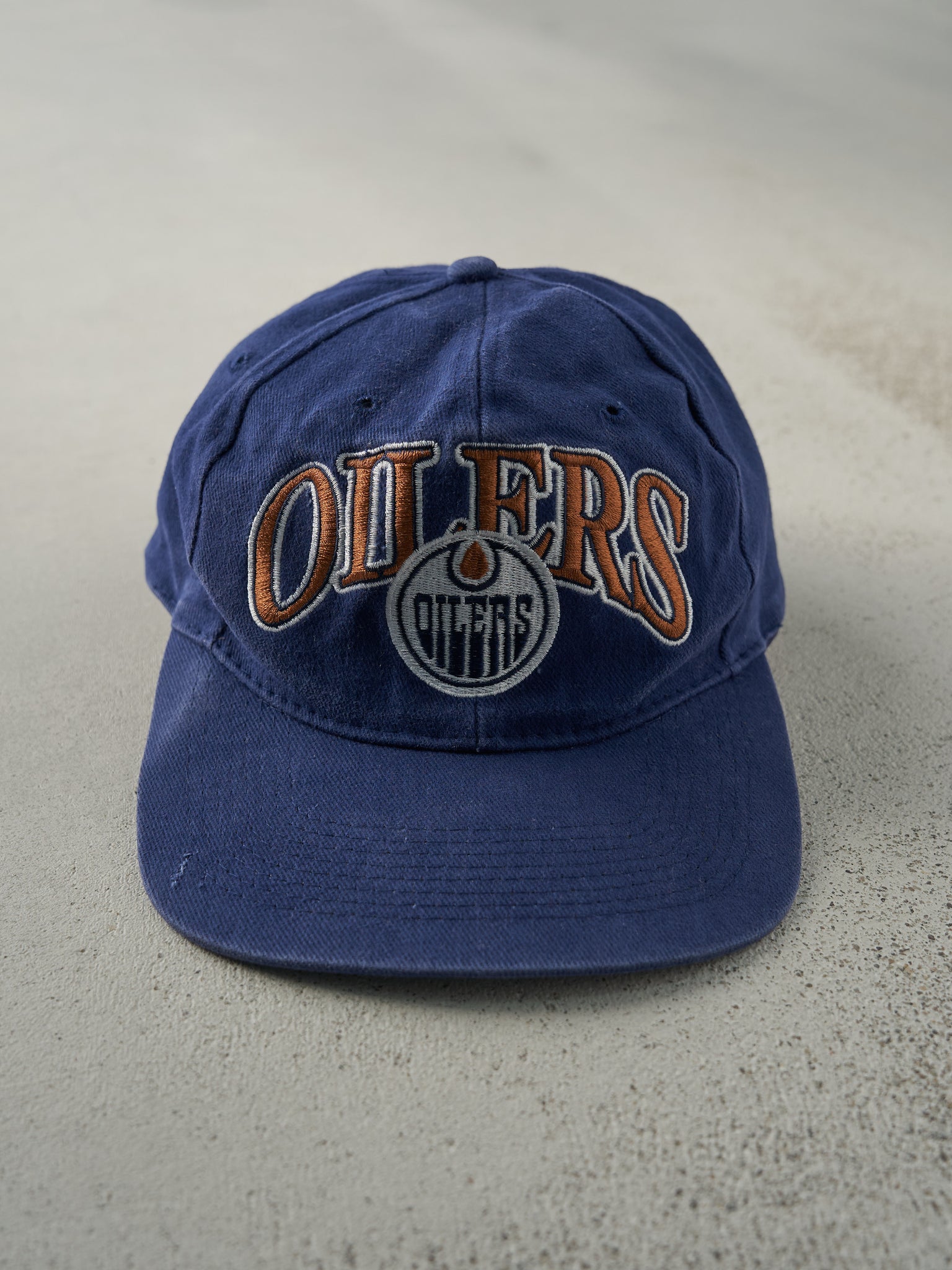 Vintage 90s Blue Embroidered Edmonton Oilers Starter Hat