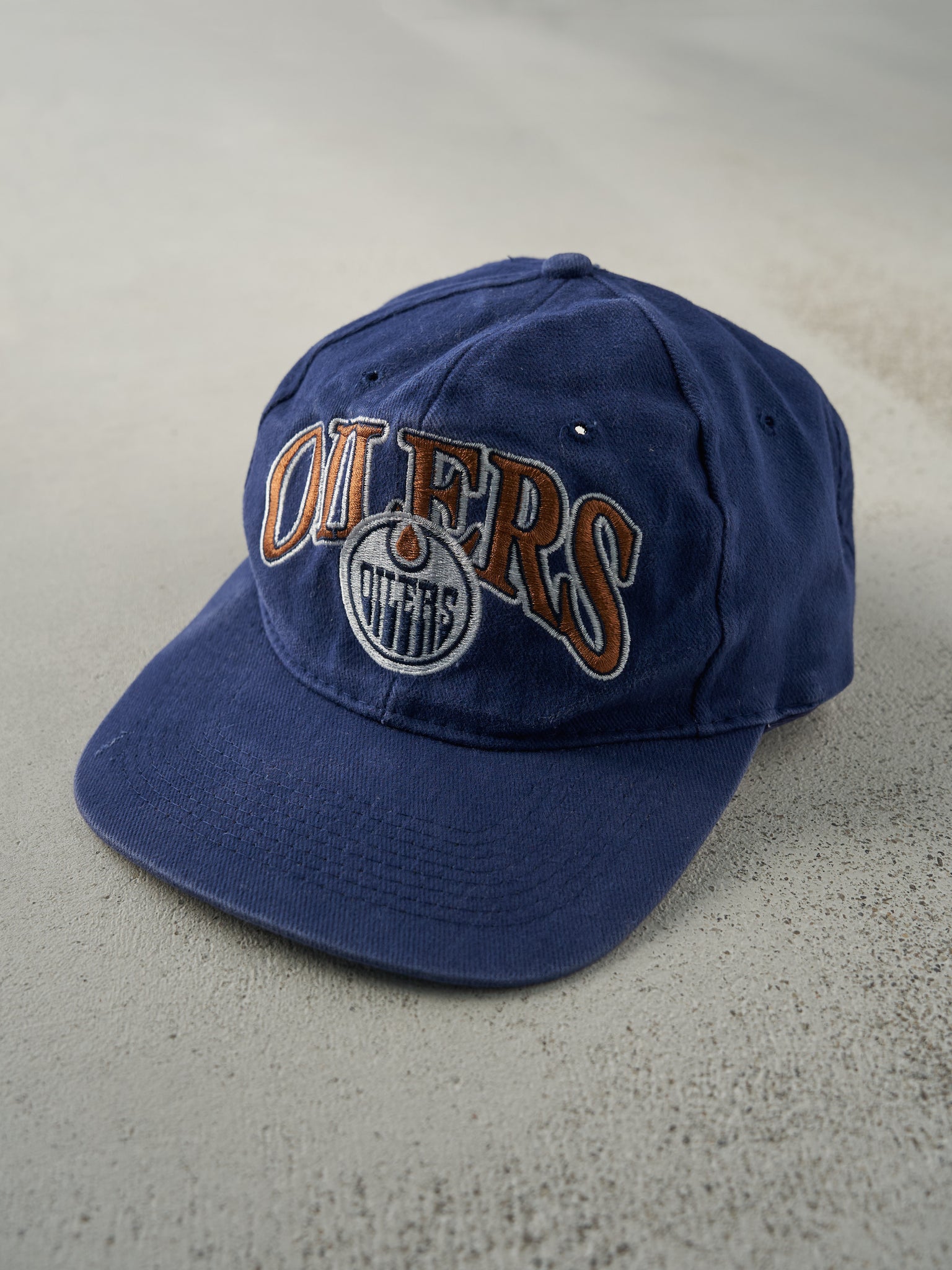 Vintage 90s Blue Embroidered Edmonton Oilers Starter Hat