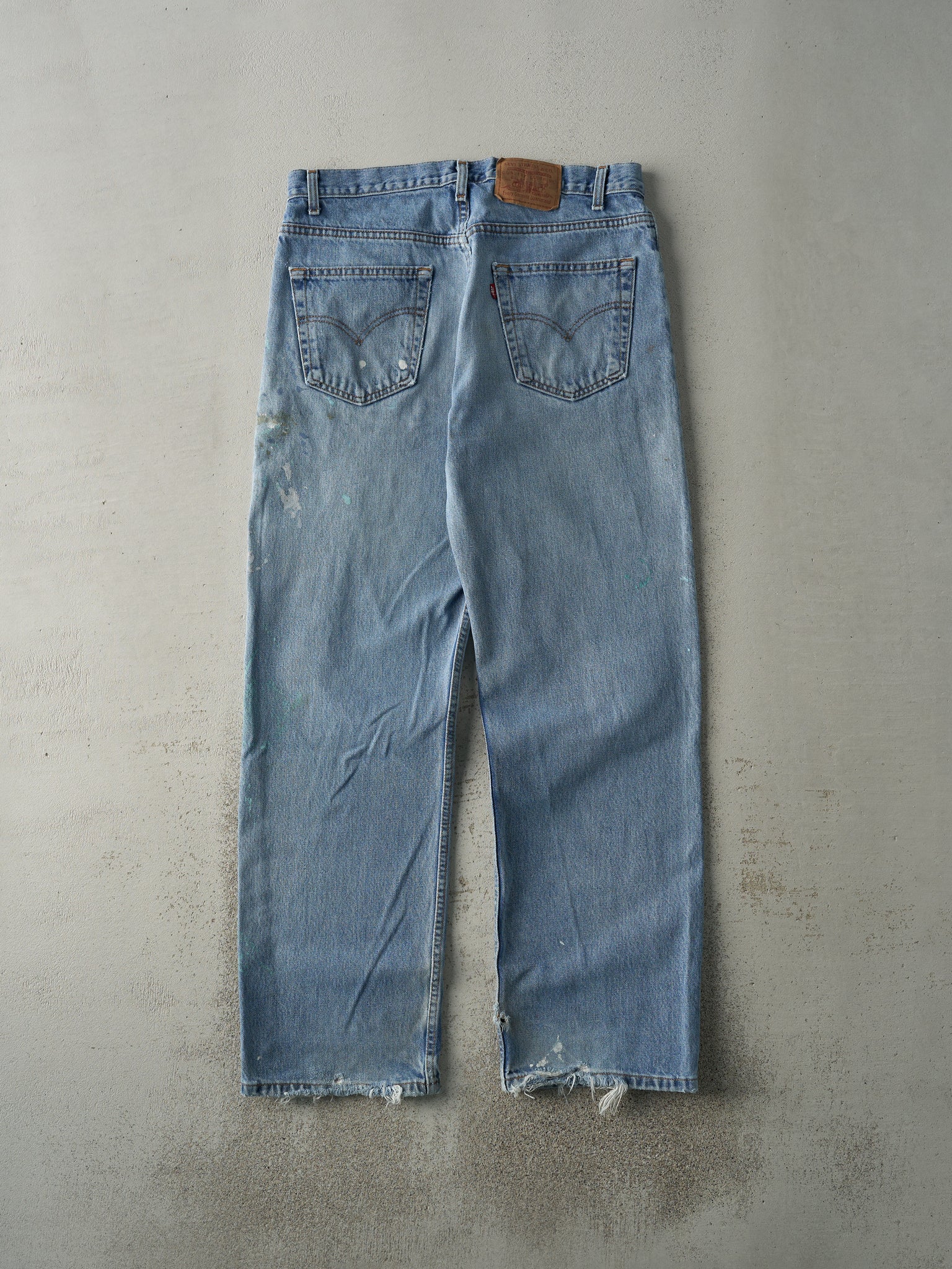 Vintage 90s Light Wash Levi's 565 Jeans (34x32)