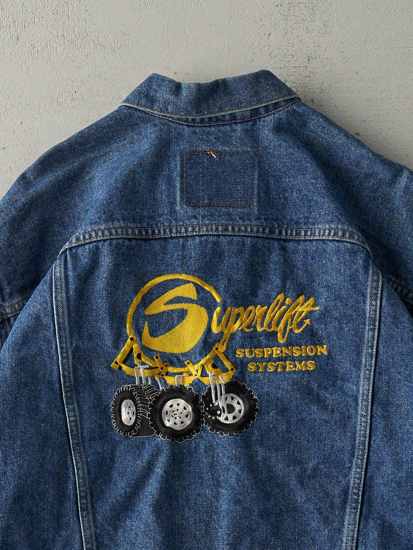 Vintage 90s Mid Wash Embroidered Levi's Type 3 Denim Jacket (XL)
