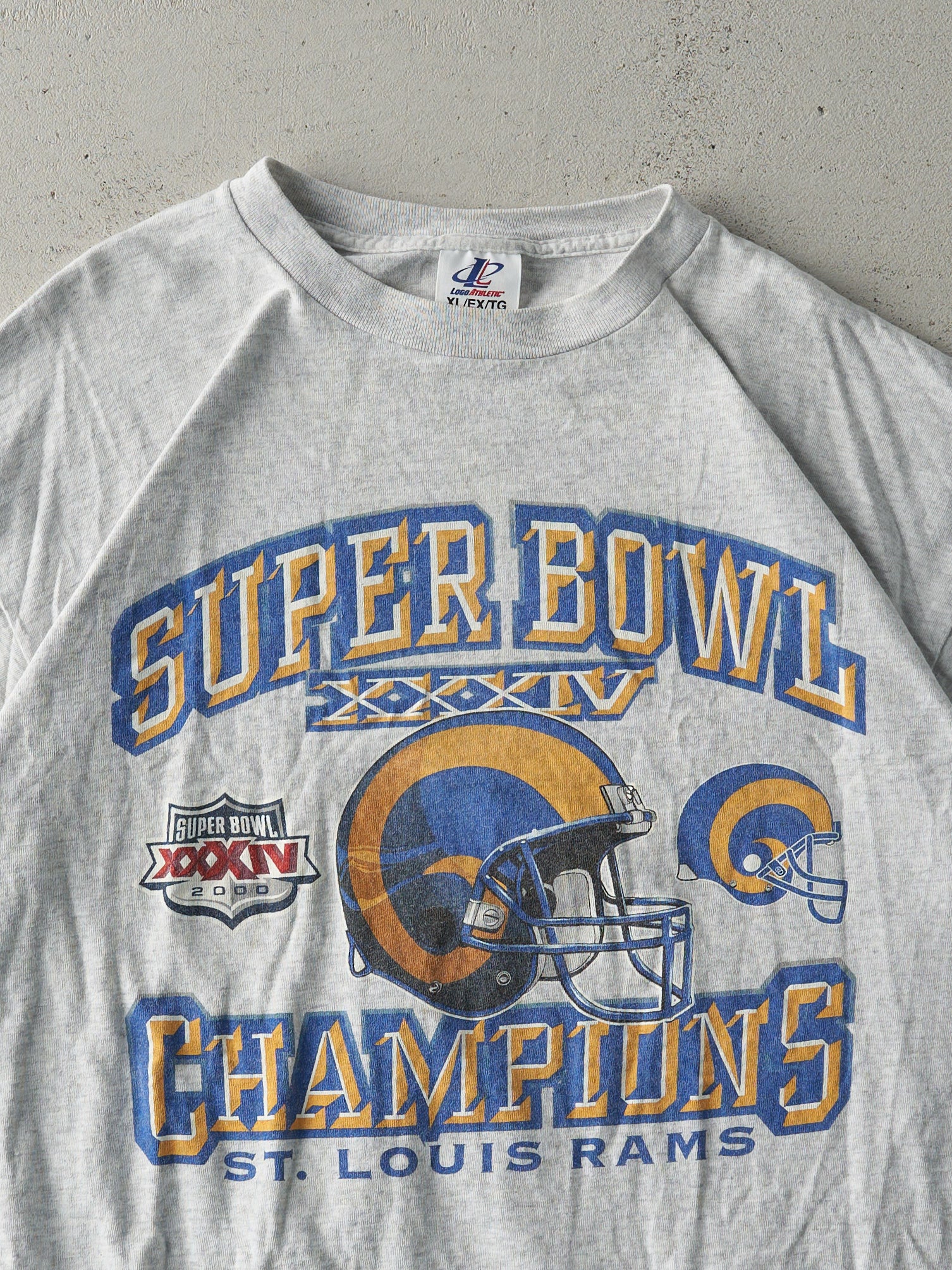 Vintage 00' Heather Grey St. Louis Rams Super Bowl XXXIV Champions Tee (L)