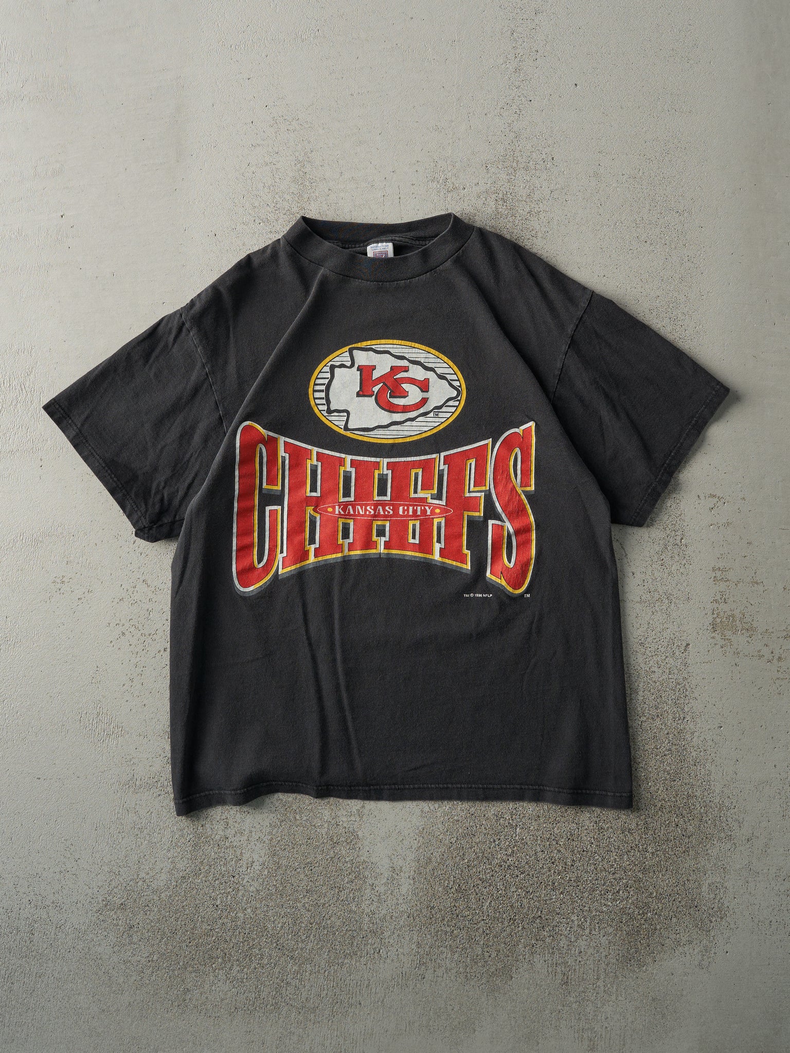 Vintage 96' Faded Black Kansas City Chiefs Tee (M)