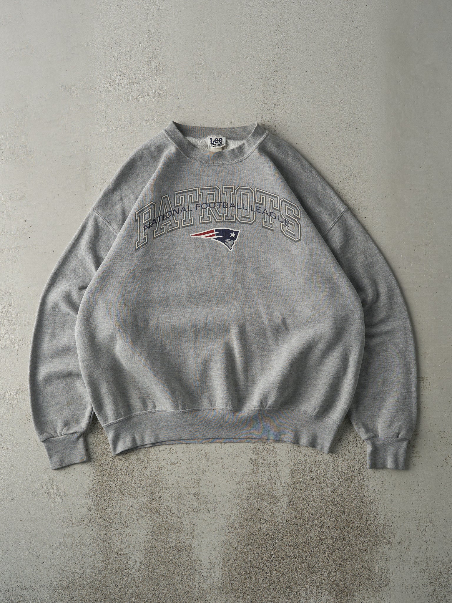 Vintage 00' Grey New England Patriots Crewneck (L)