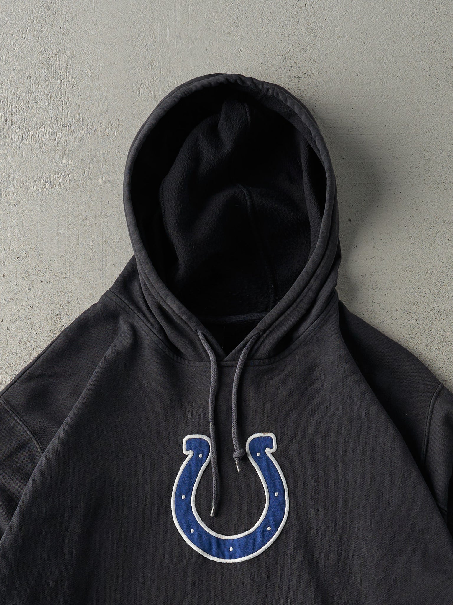 Vintage 90s Faded Black Embroidered Indianapolis Colts Hoodie (L)