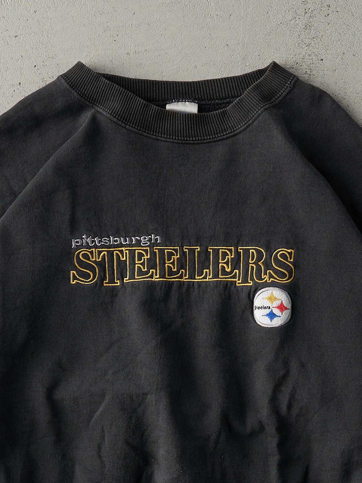 Vintage Y2K Black Embroidered Pittsburgh Steelers Crewneck (XL)