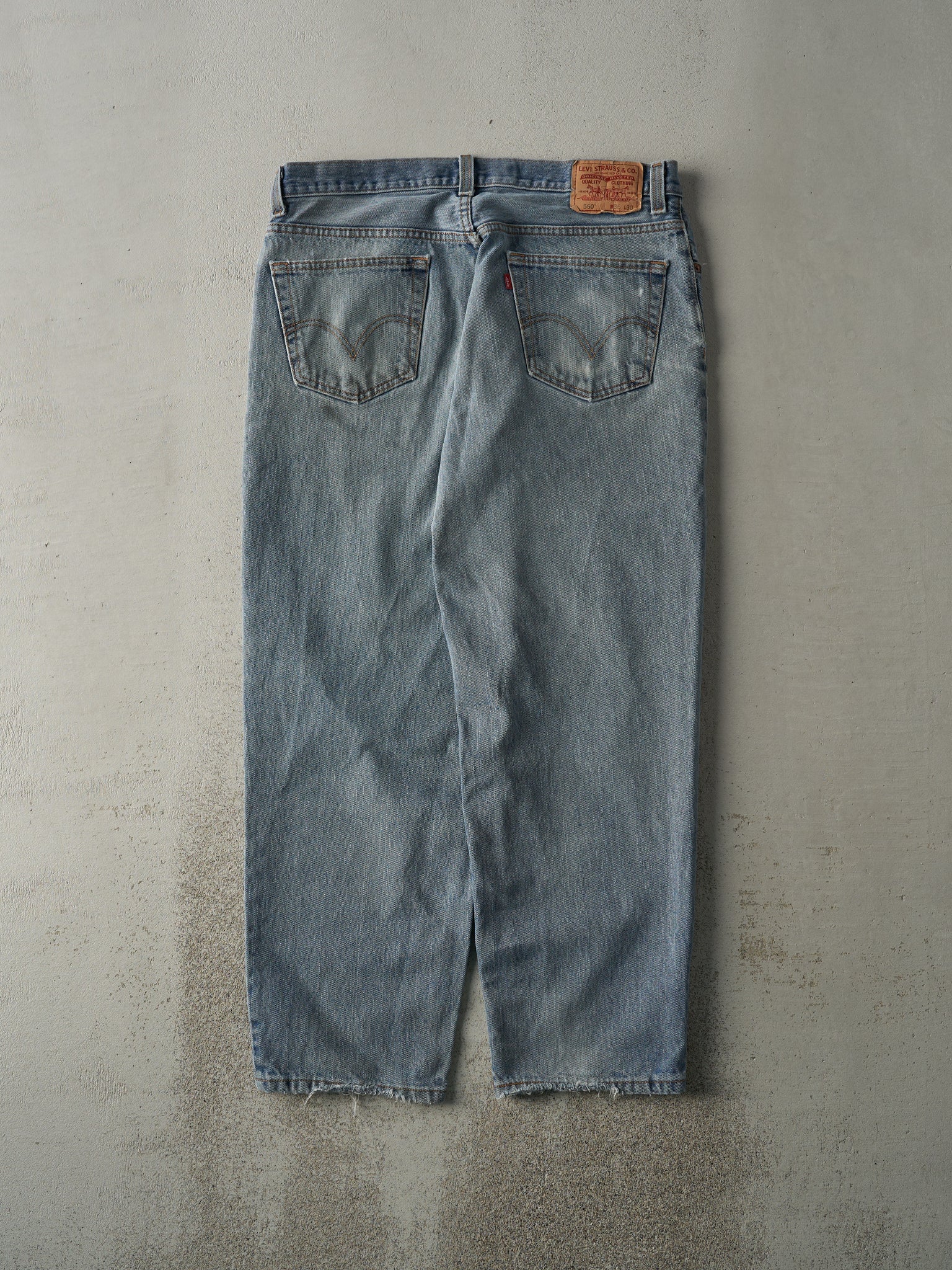 Vintage Y2K Light Wash Levi's 560 Jeans (36x29)