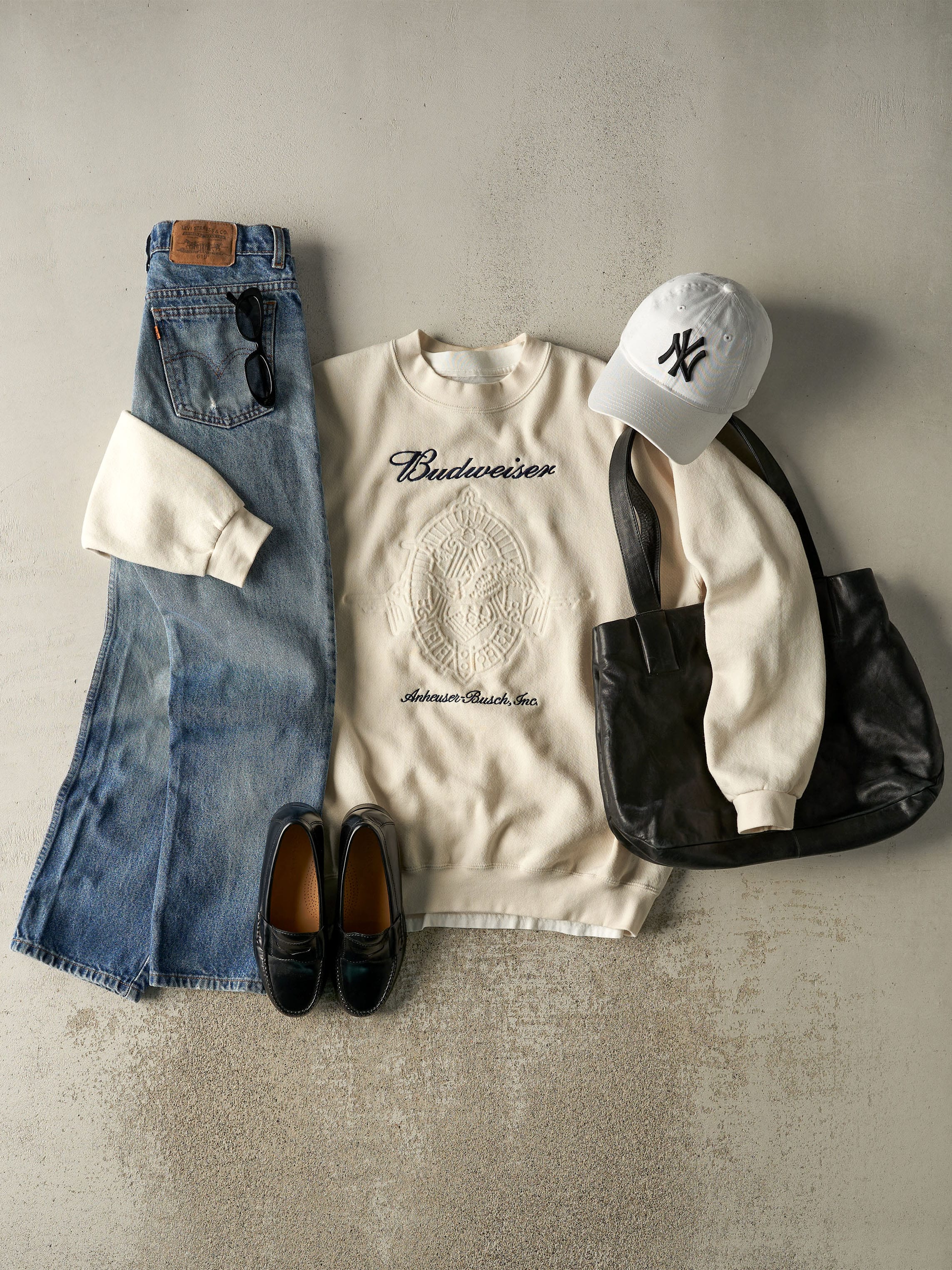 Vintage 90s Beige Budweiser Embroidered Crewneck (XL)