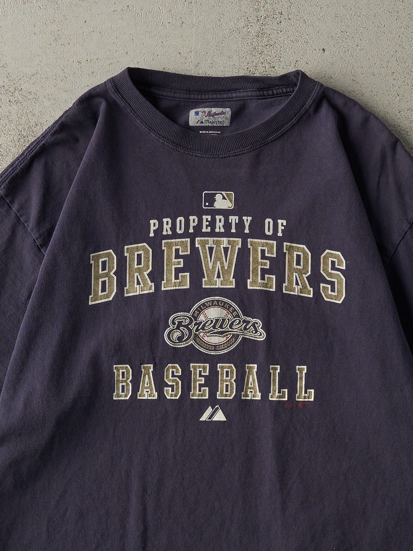 Vintage 10' Navy Blue Milwaukee Brewers Tee (L)