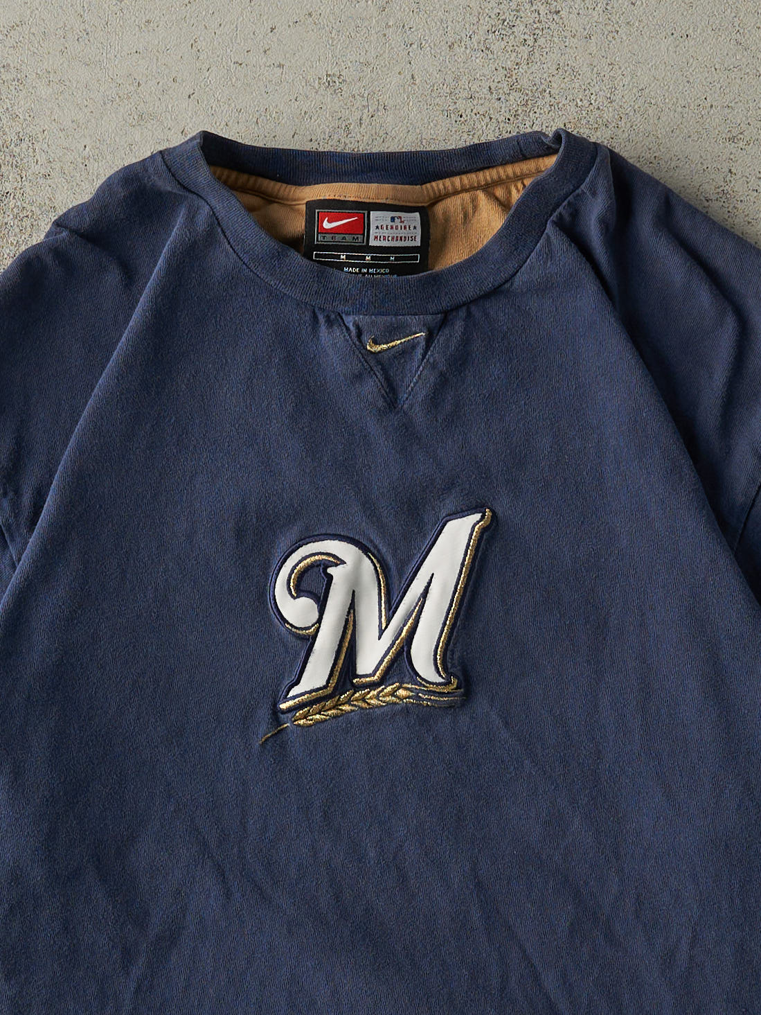 Vintage Y2K Navy Blue Embroidered Milwaukee Brewers Nike Tee (M)