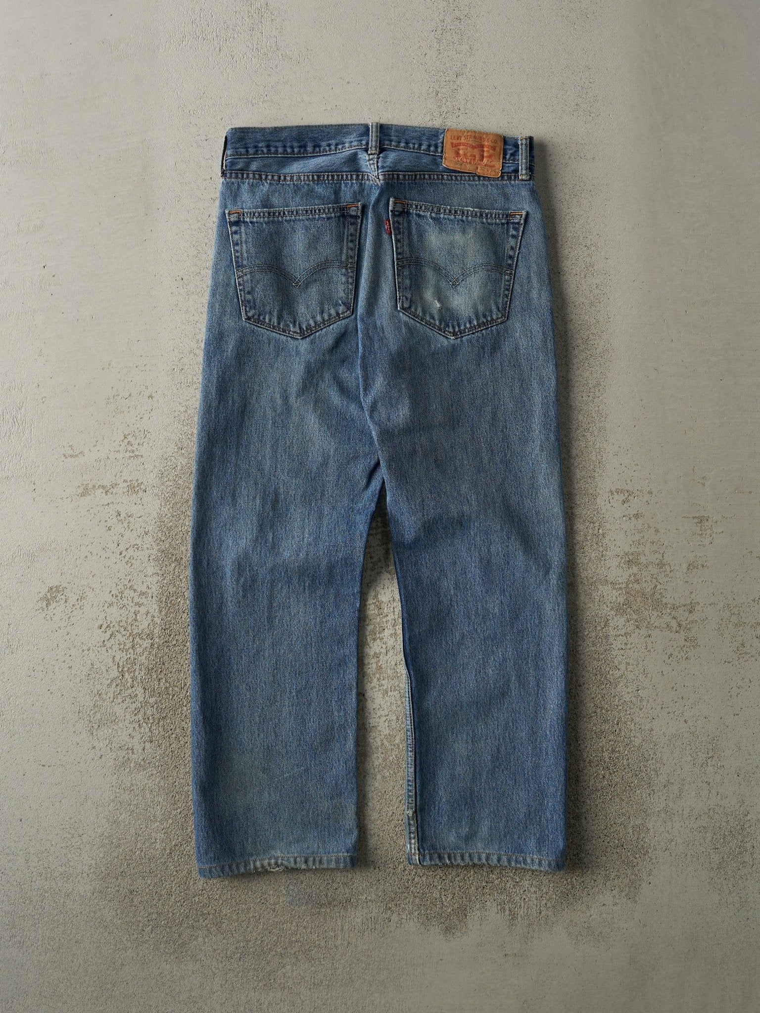 Vintage Y2K Mid Wash Levi's 505 Jeans (32x27.5)