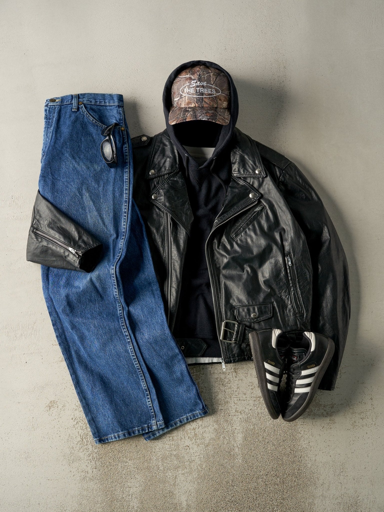 Vintage 90s Dark Wash Wrangler Jeans (35x32.5)