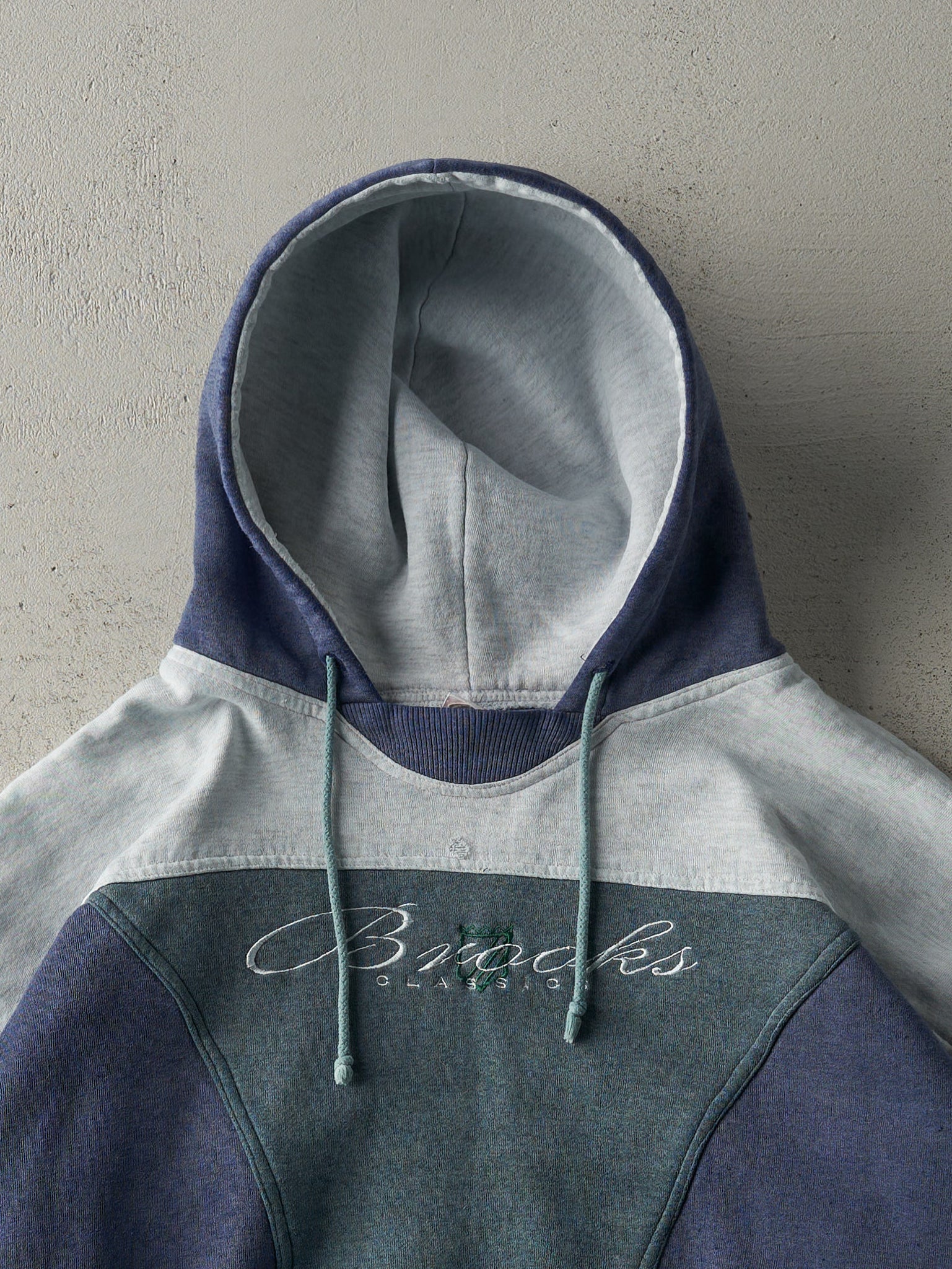 Vintage 90s Navy Blue, Green & Grey Embroidered Brooks Boxy Hoodie (L)