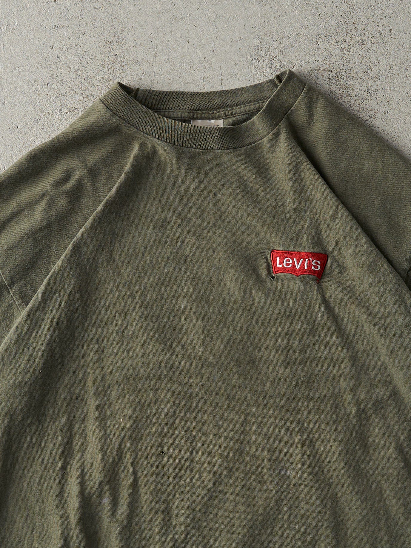 Vintage 90s Green Embroidered Levi's Single Stitch Tee (M)