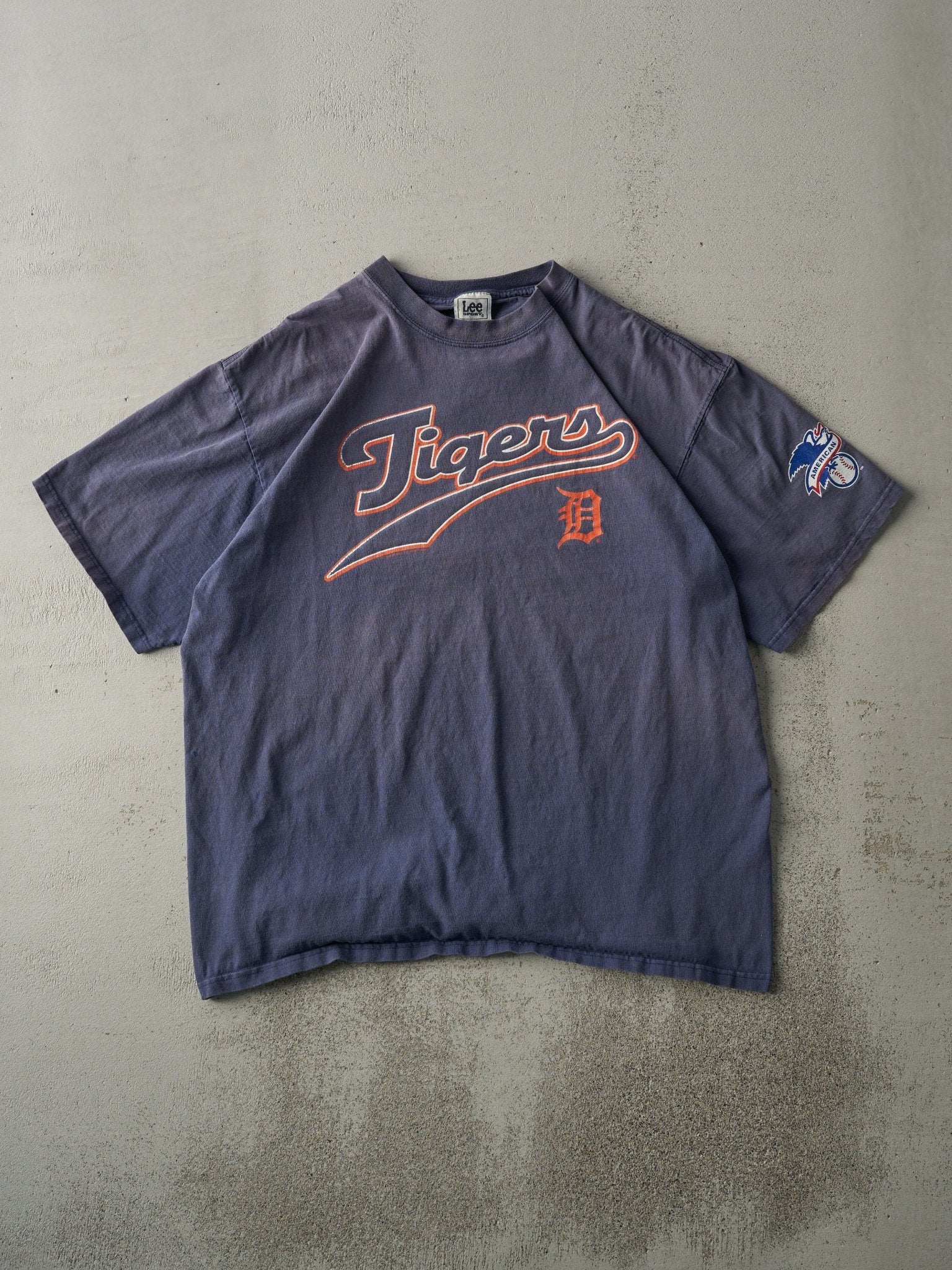 Vintage 06' Navy Blue MLB Detroit Tigers Tee (L)