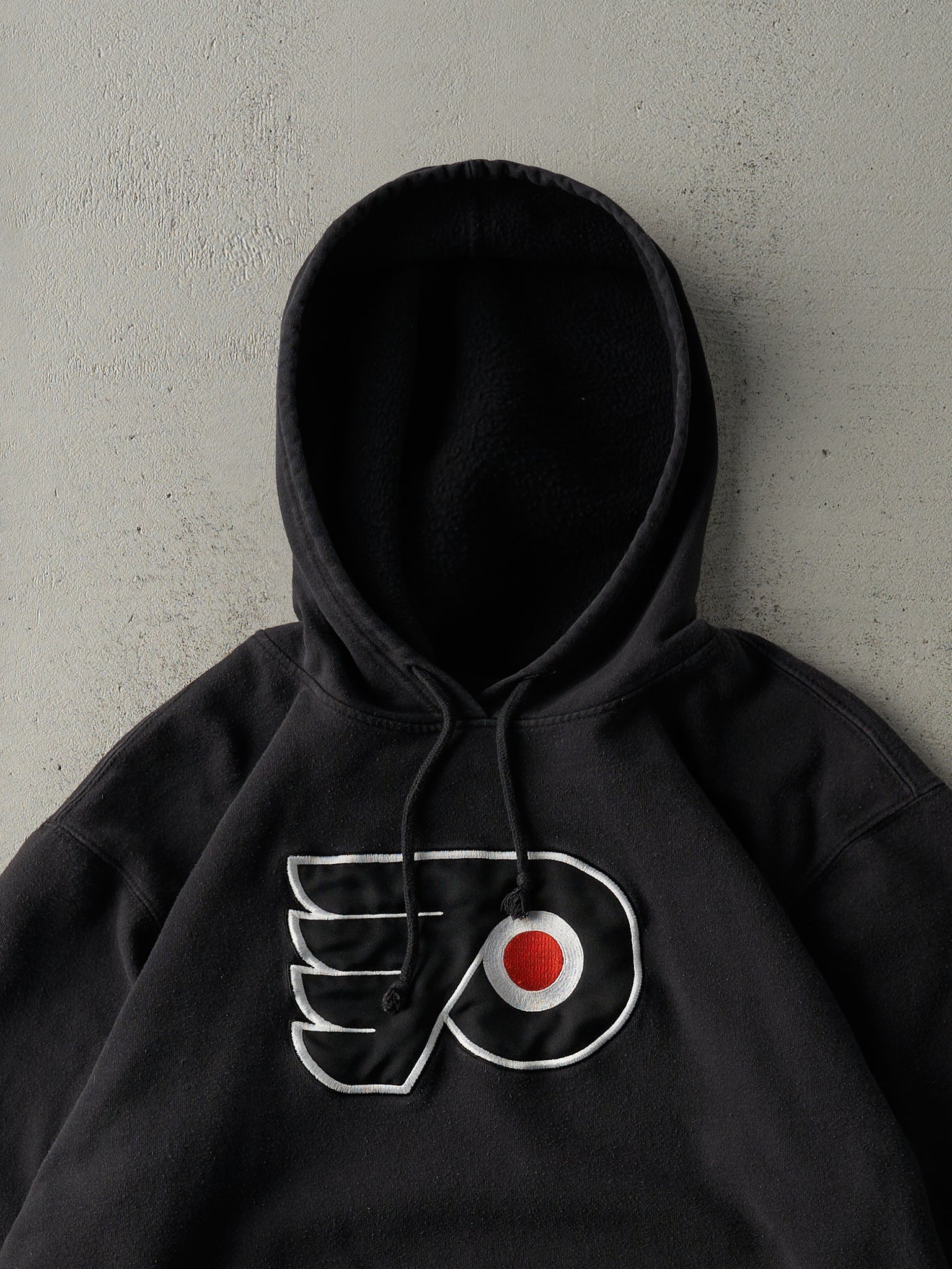 Vintage Y2K Black Embroidered Philadelphia Flyers Hoodie (M)