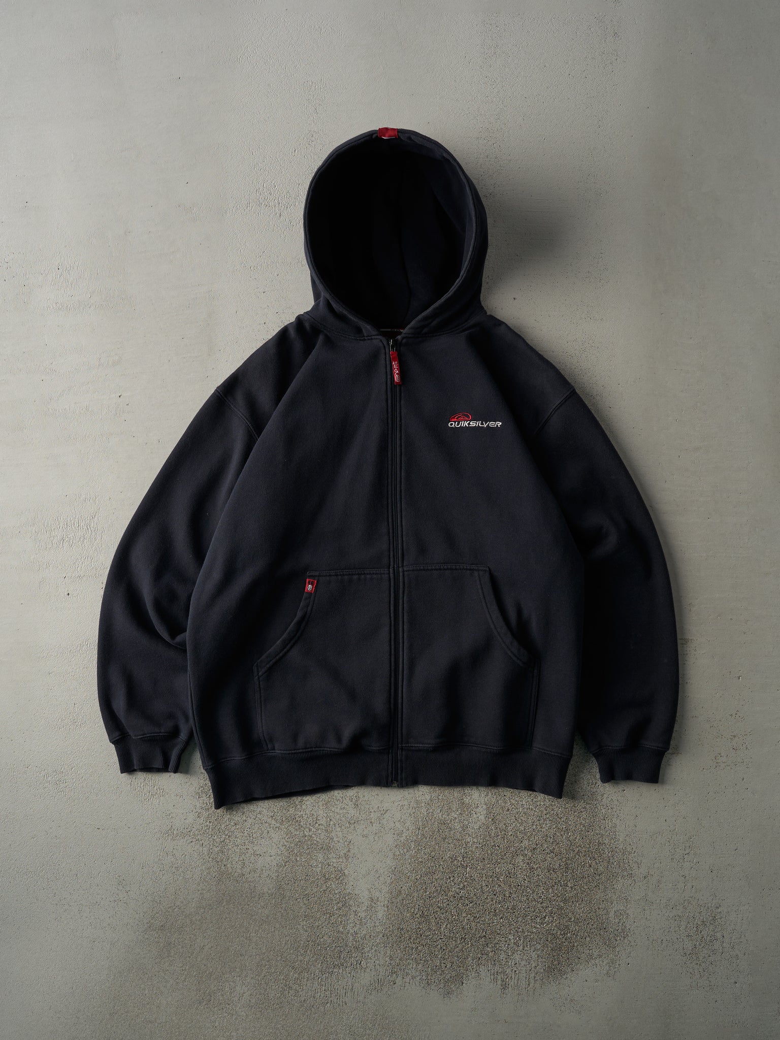 Vintage Y2K Black Embroidered Quiksilver Zip Up Hoodie (L)