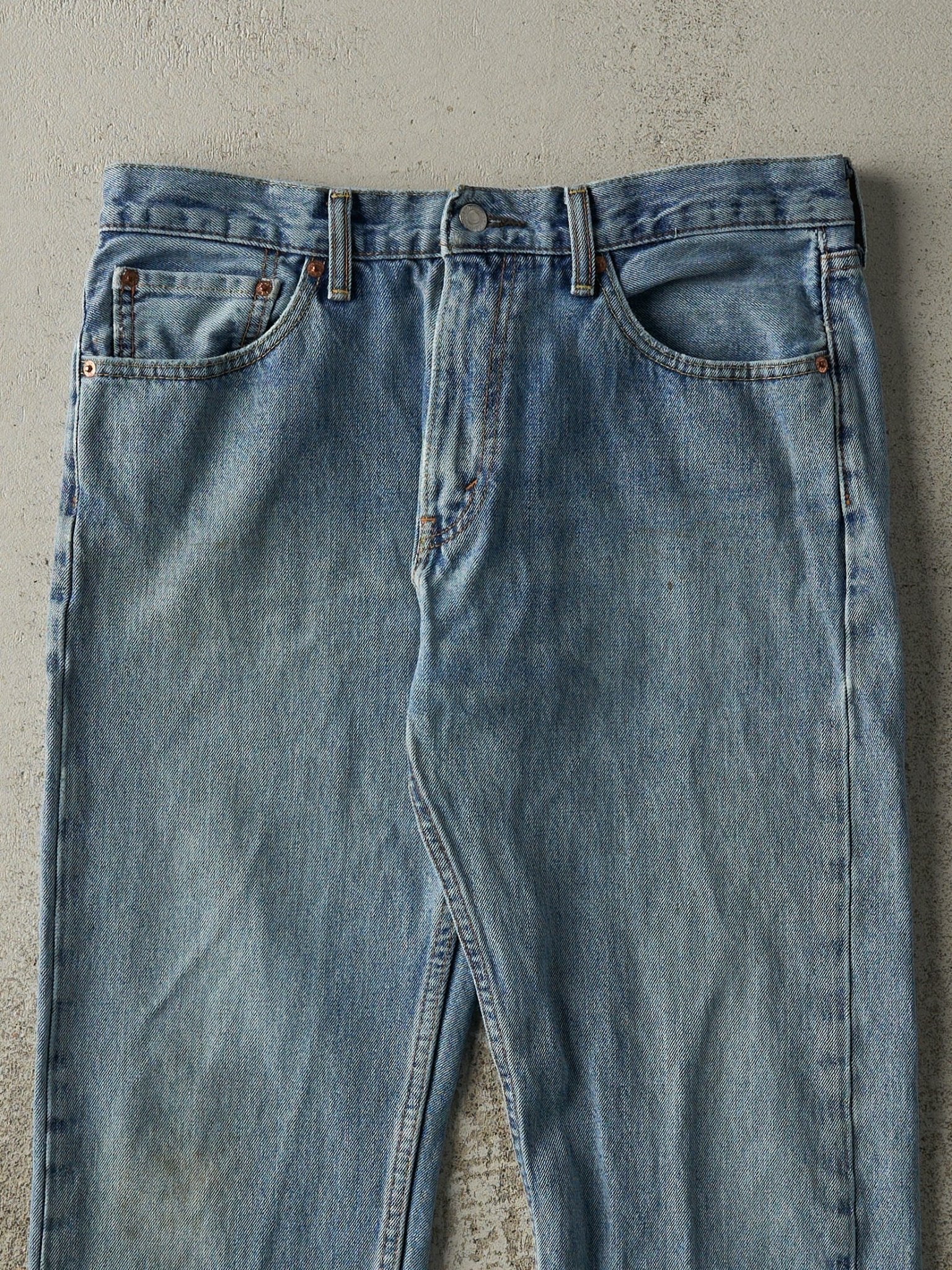 Vintage Y2K Light Wash Levi's 505 Jeans (32x30)