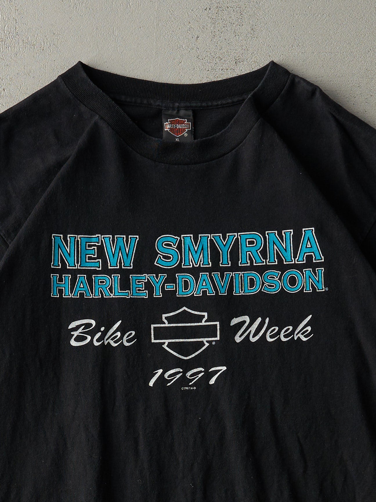 Vintage 97' Black New Smyrna Bike Week Harley Davidson Single Stitch Tee (M)