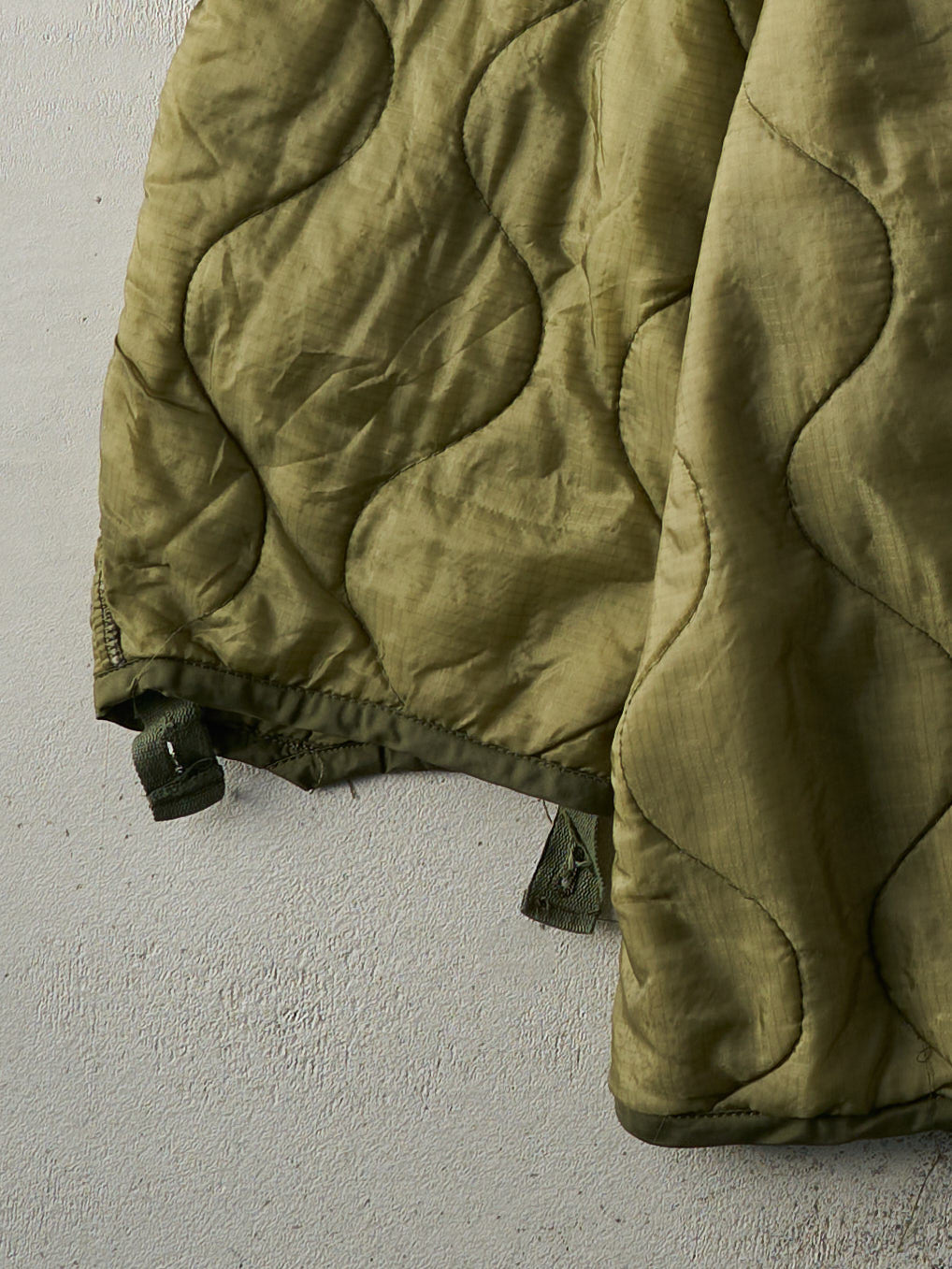 Vintage 90s Army Green Nylon Military Liner Jacket (XL)