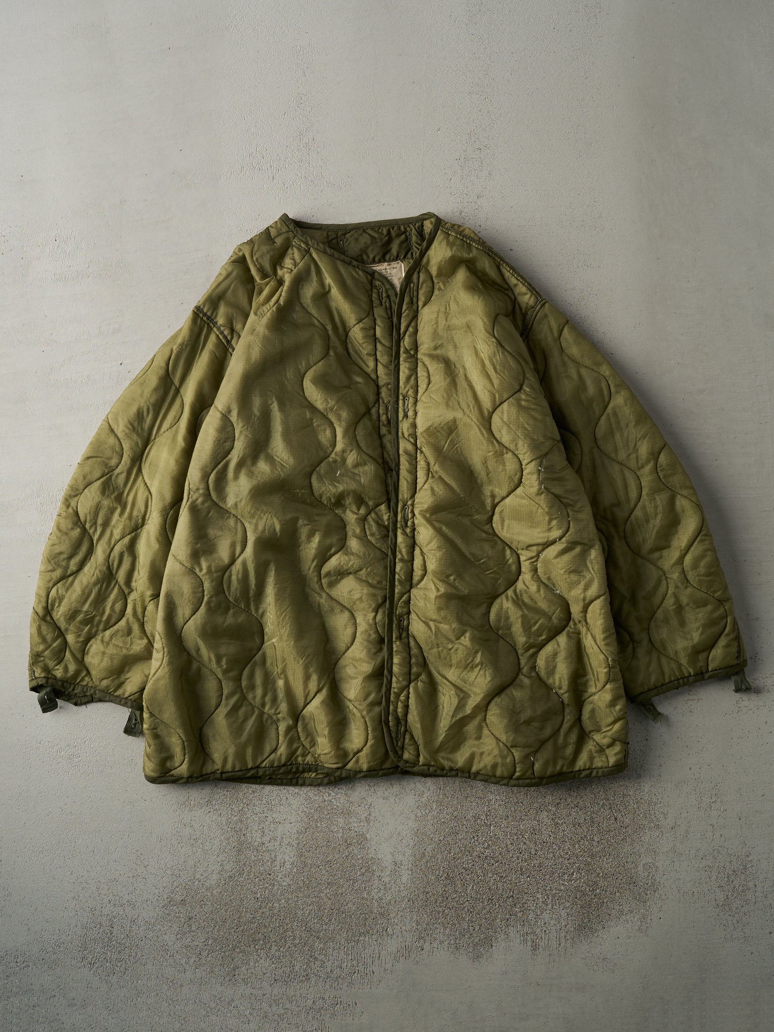 Vintage 90s Army Green Nylon Military Liner Jacket (XL)
