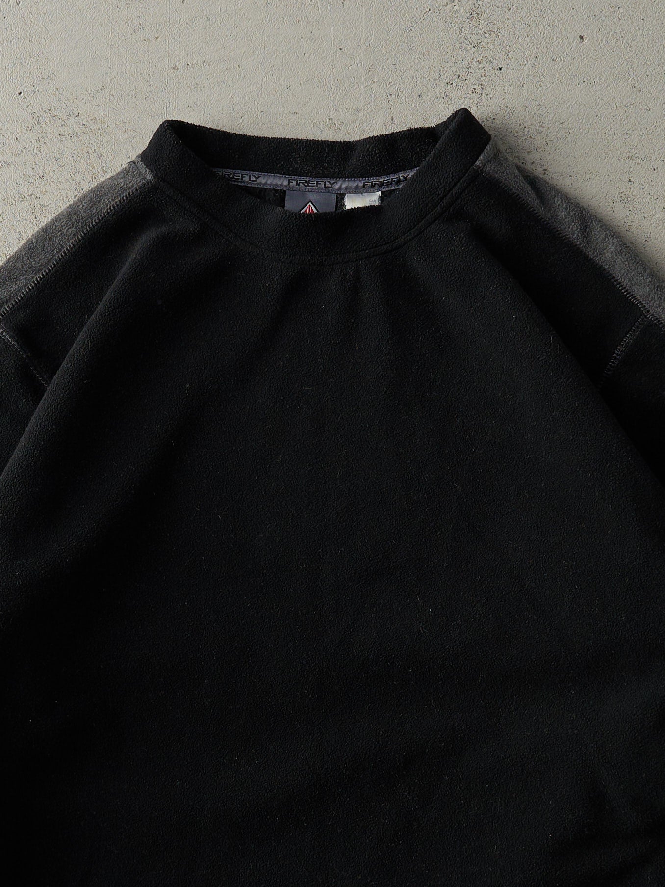 Vintage Y2K Black & Grey Fleece Pullover (M/L)