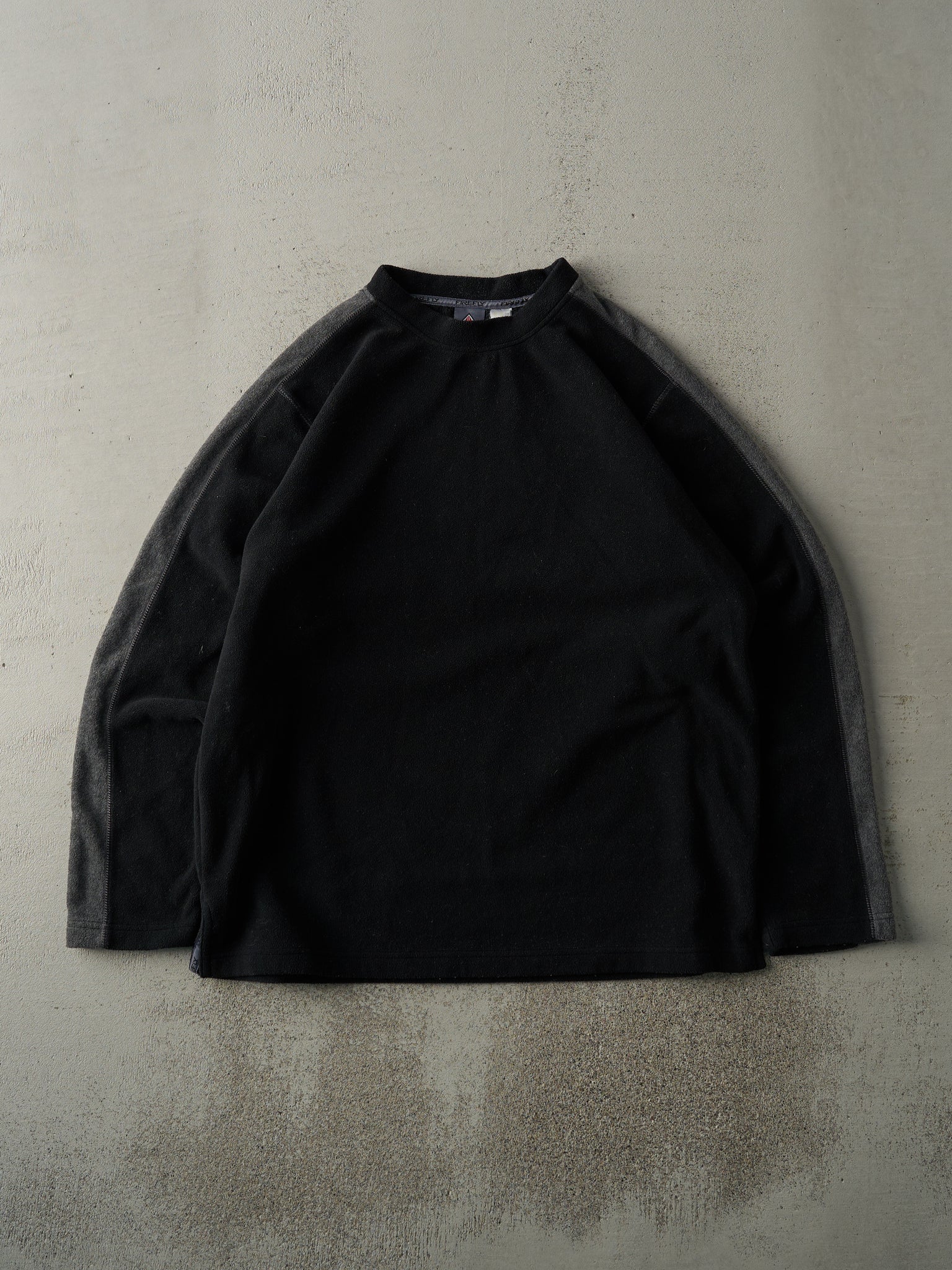 Vintage Y2K Black & Grey Fleece Pullover (M/L)