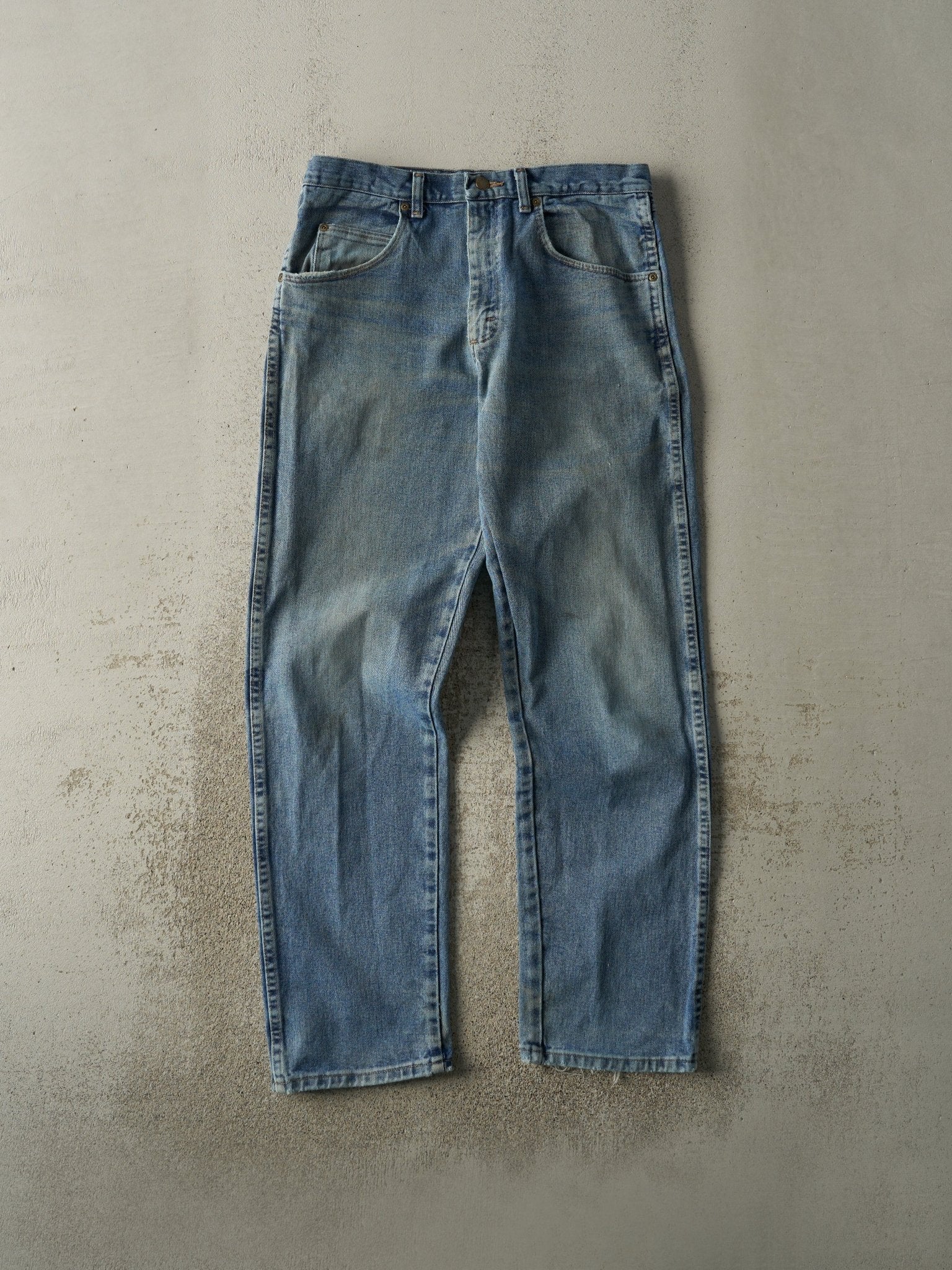 Vintage Y2K Mid Wash Wrangler Jeans (32x32)