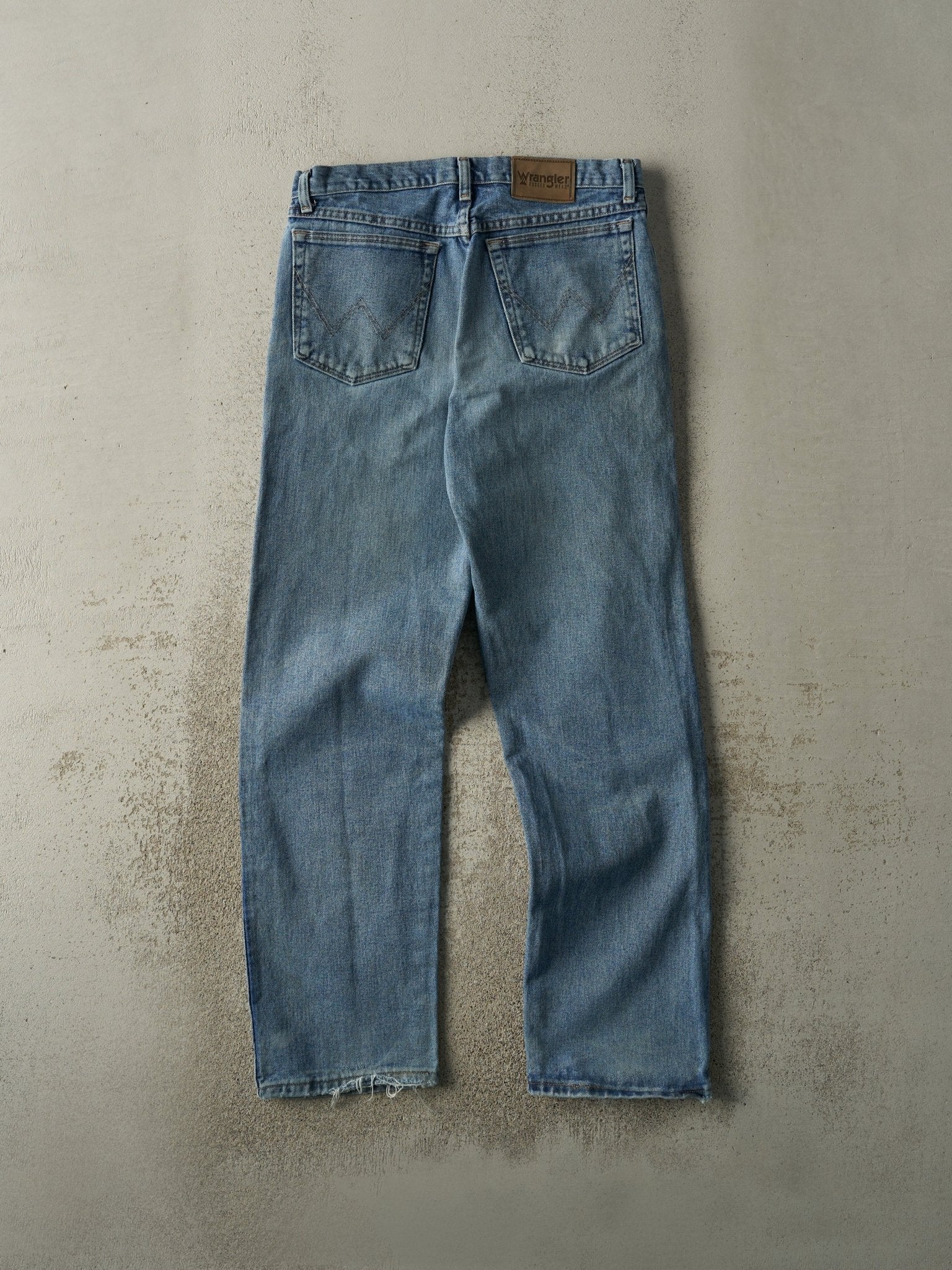 Vintage Y2K Mid Wash Wrangler Jeans (32x32)