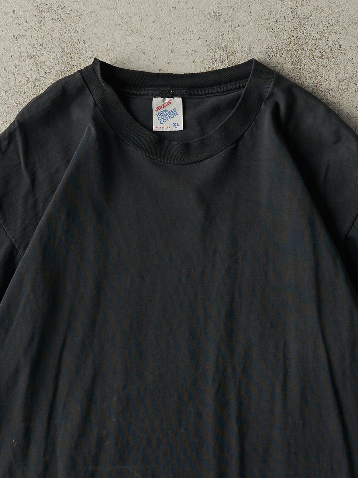 Vintage 90s Faded Black Blank Tee (M)