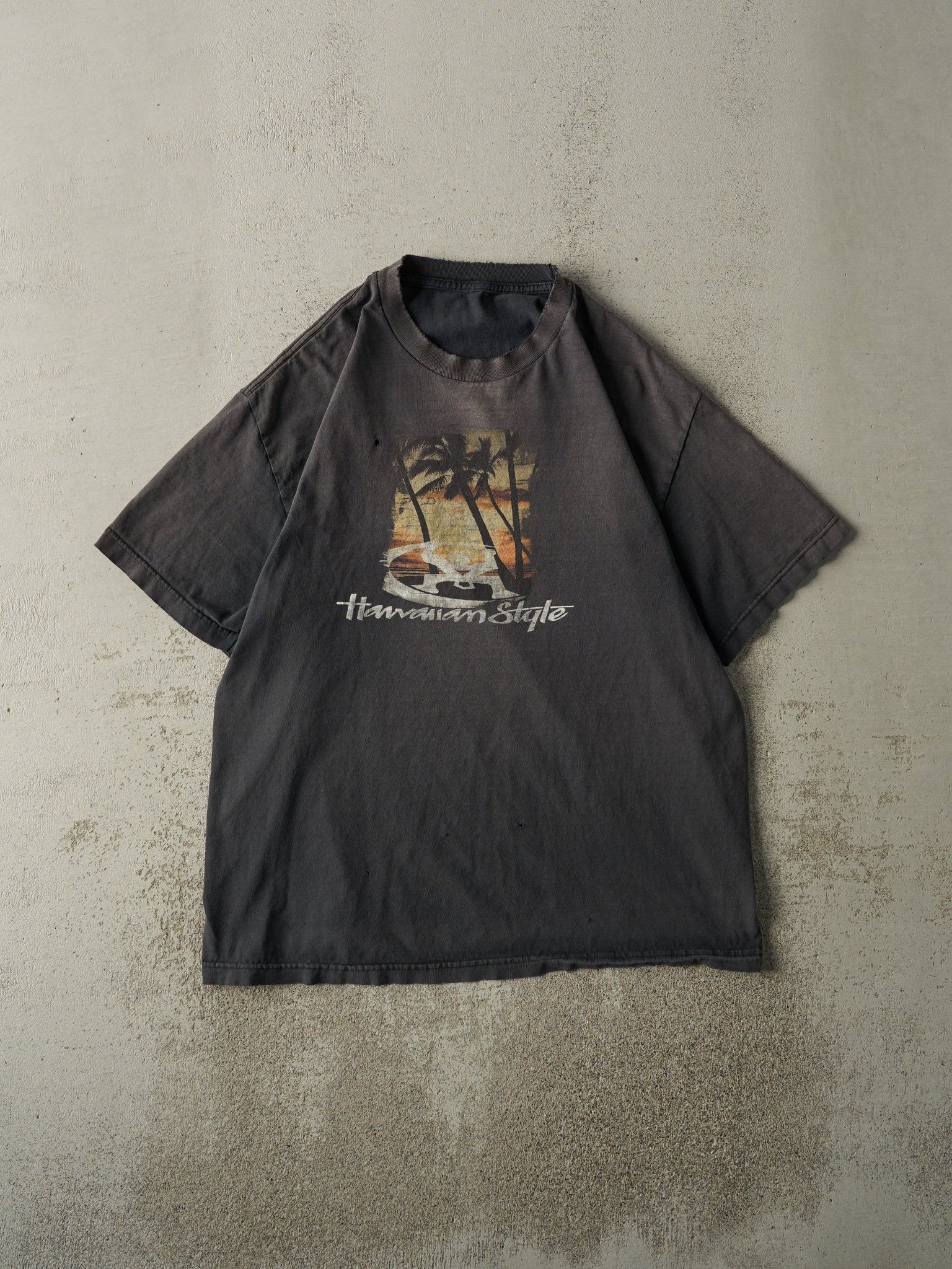 Vintage Y2K Sun Faded Black Hawaiian Style Tee (L)