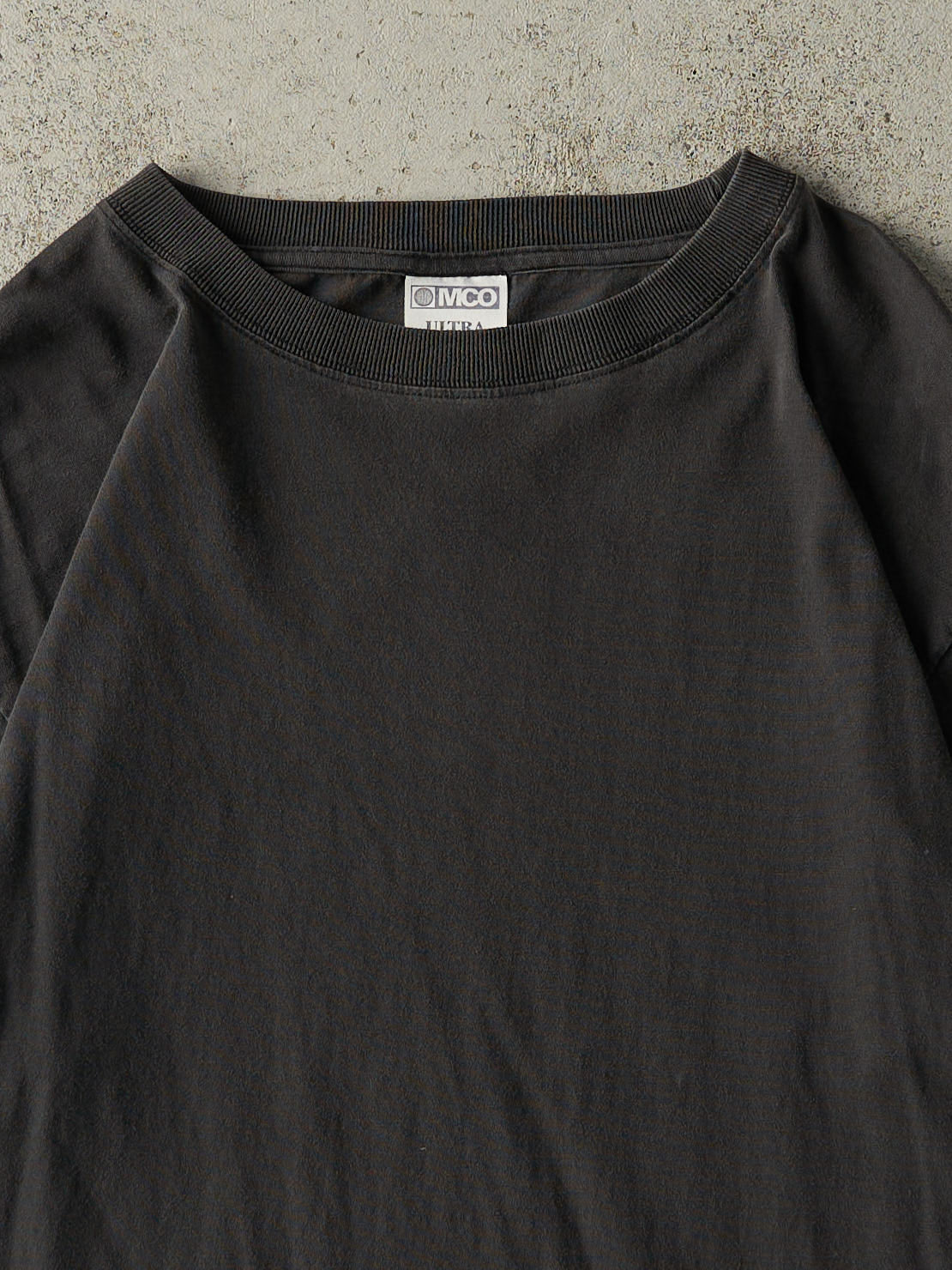 Vintage Y2K Faded Black Blank Tee (L)
