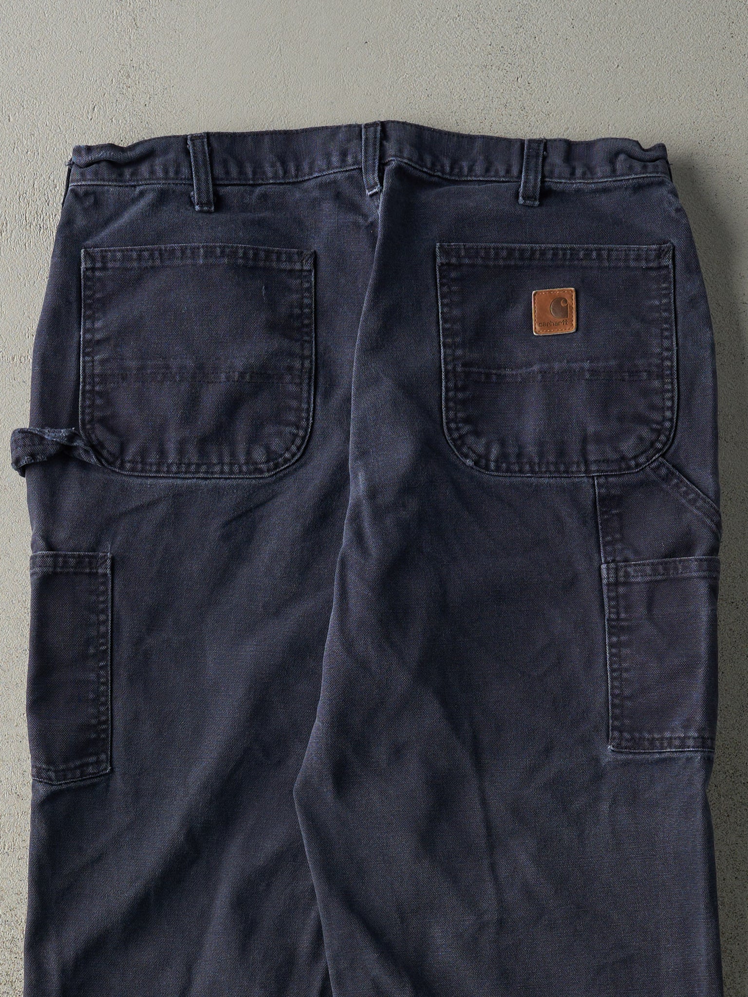 Vintage Y2K Navy Blue Dungaree Fit Carhartt Carpenter Pants (35.5x29.5)