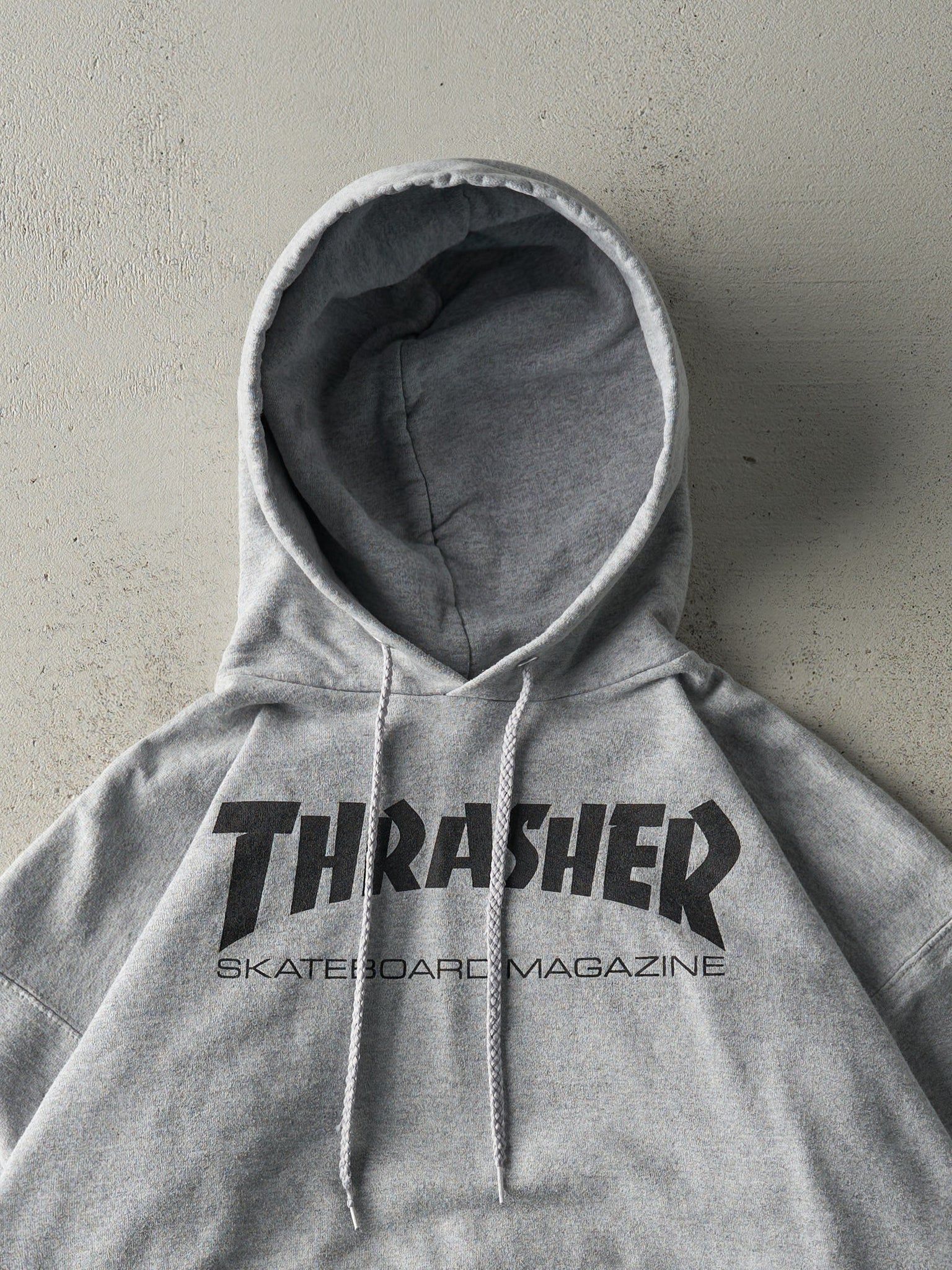 Vintage Y2K Grey Thrasher Skateboard Magazine Hoodie (M)