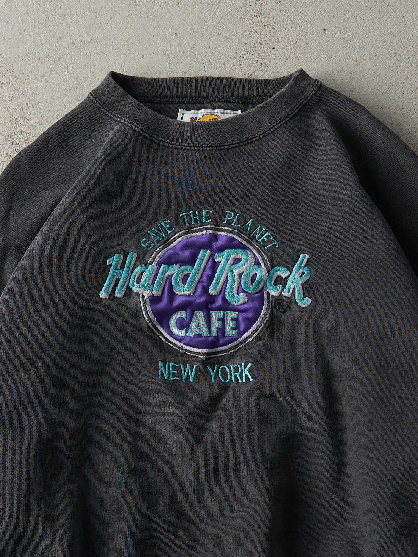 Vintage 90s Faded Black Embroidered Hard Rock New York (L/XL)