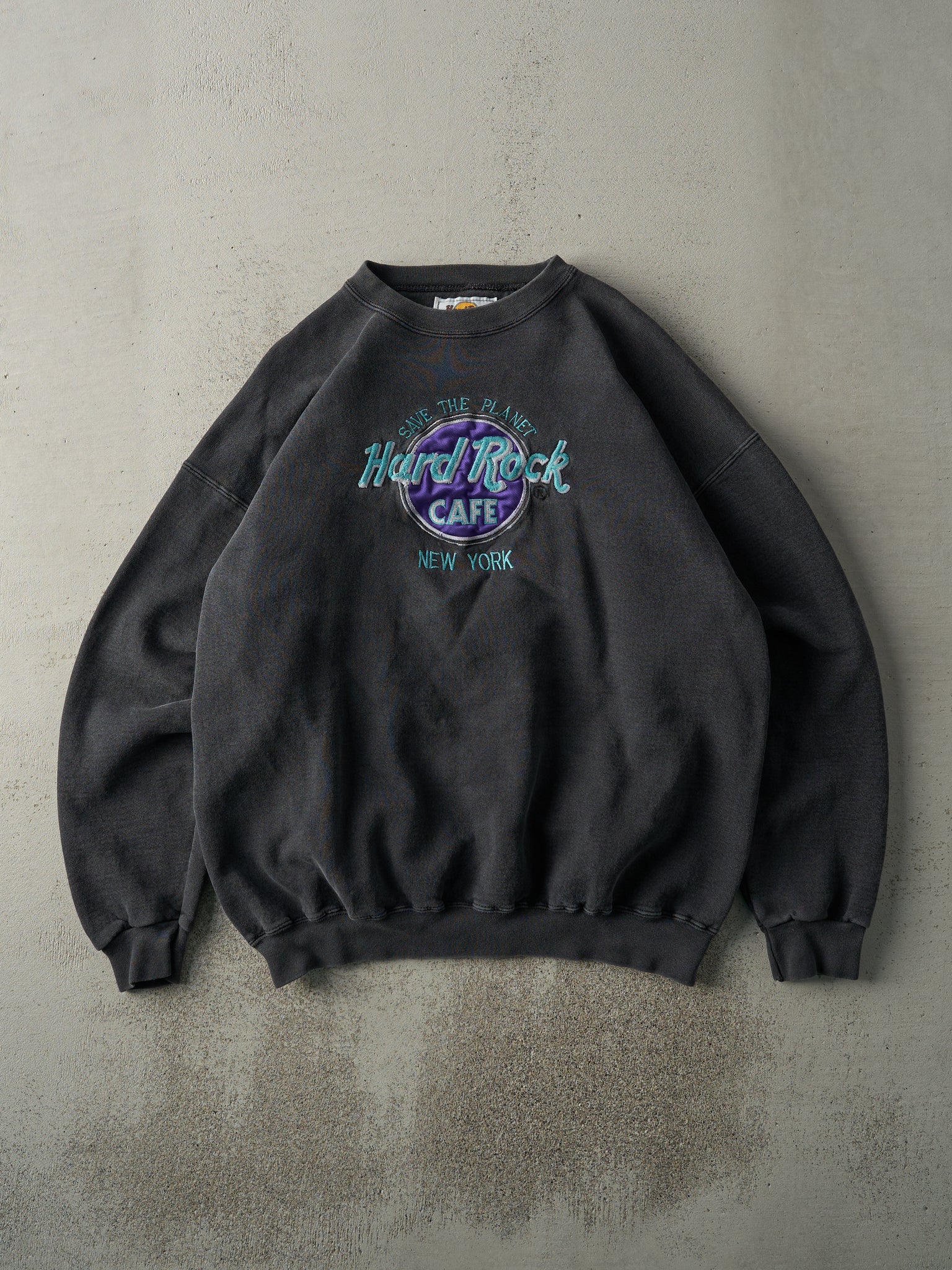 Vintage 90s Faded Black Embroidered Hard Rock New York (L/XL)