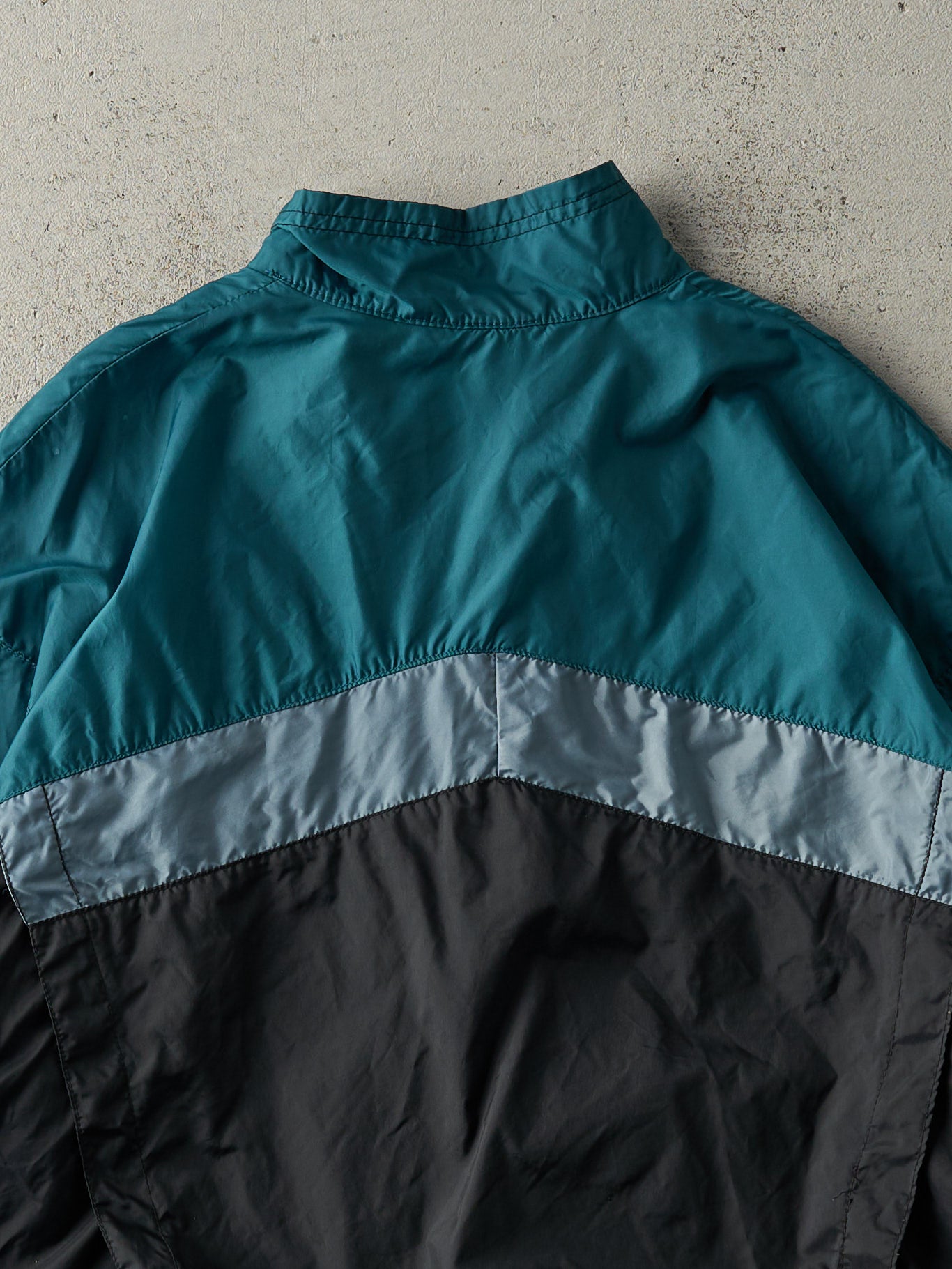 Vintage 90s Black & Green Nike Windbreaker Jacket (M)