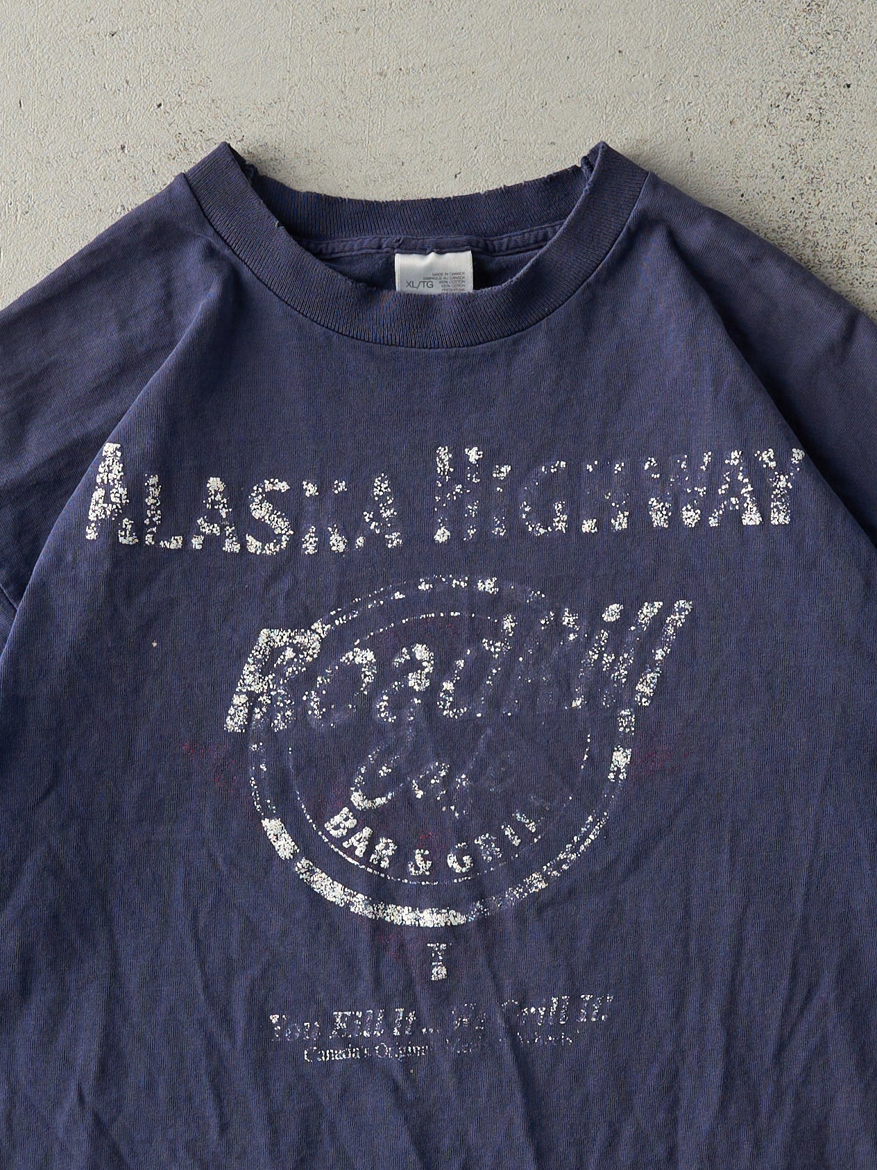 Vintage 90s Navy Blue Alaska Highway Roadkill Cafe Tee (M)