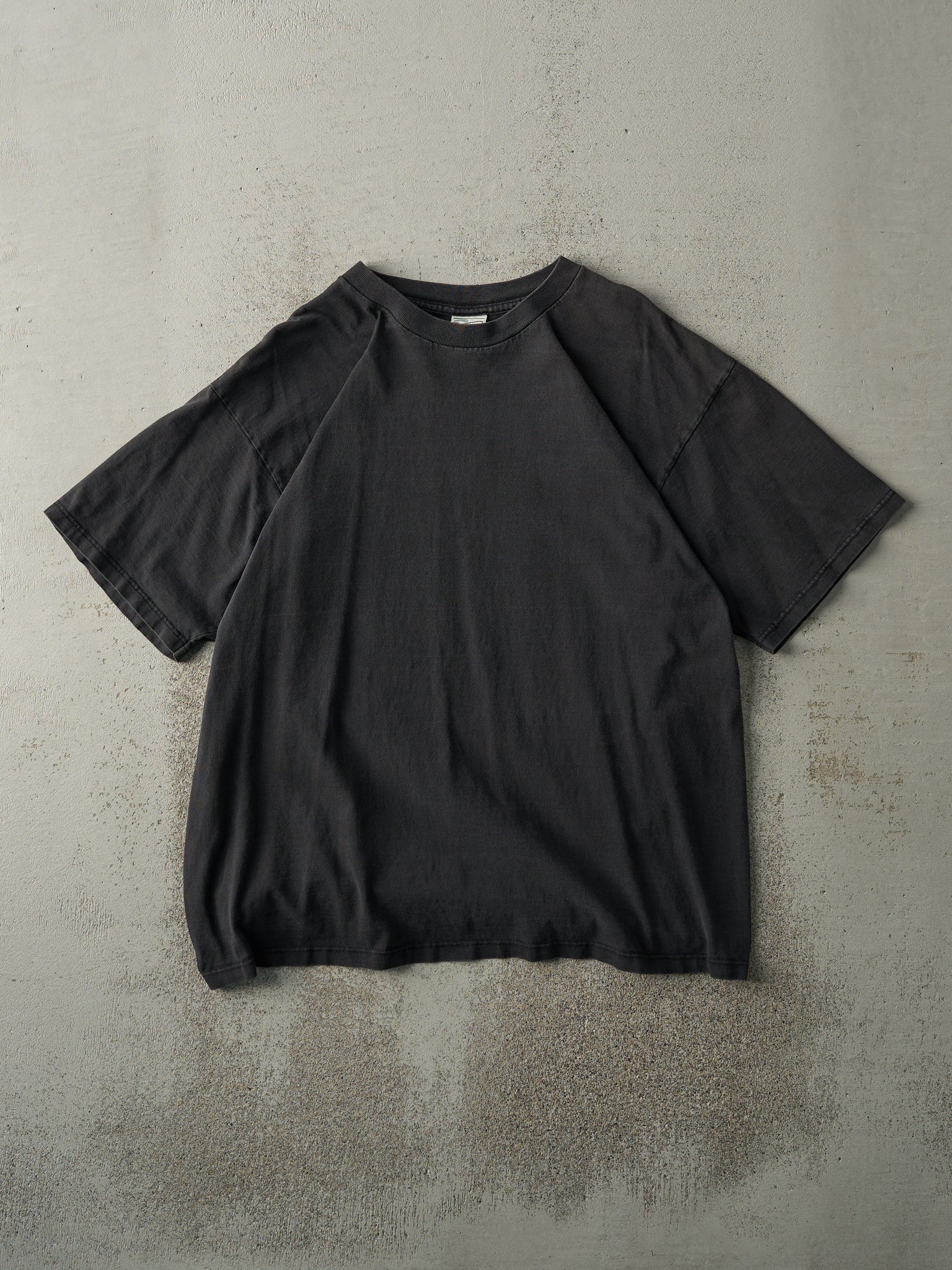 Vintage 90s Faded Black Blank Tee (M)