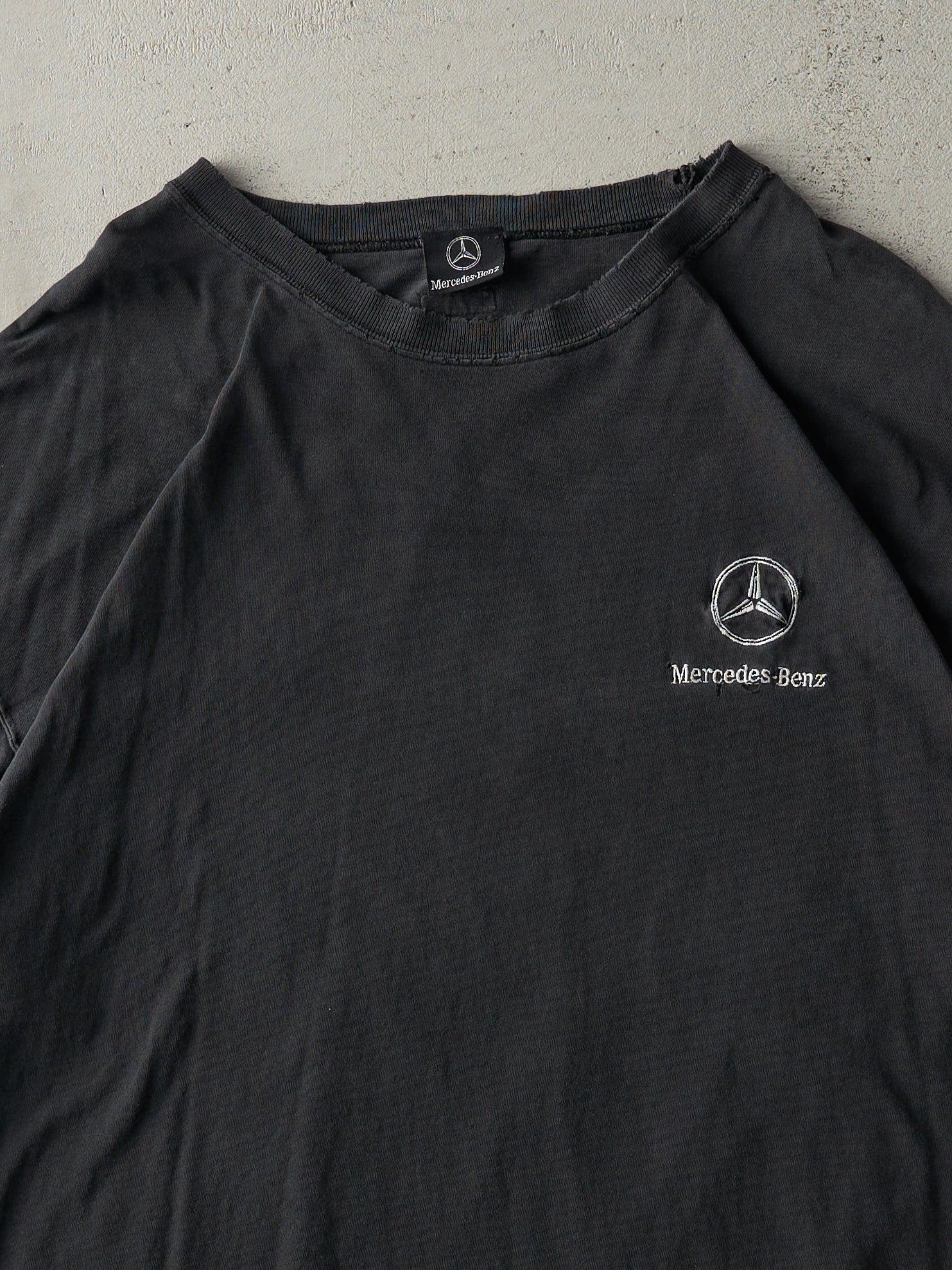 Vintage 90s Black Embroidered Mercedes-Benz Tee (L/XL)